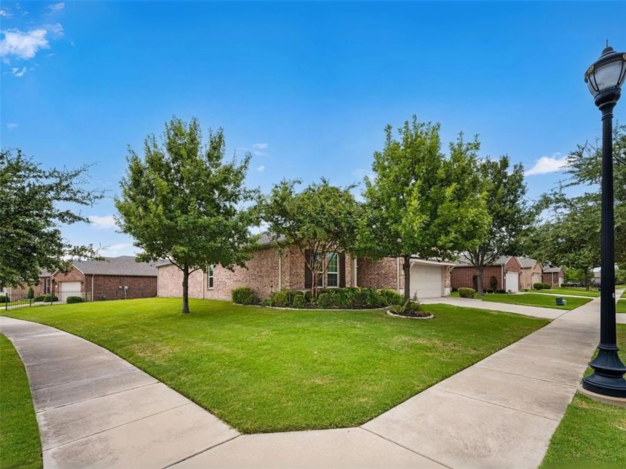 Property Slideshow image 29 of 40 | 7315 trull brook ln, Frisco, TX, 75036