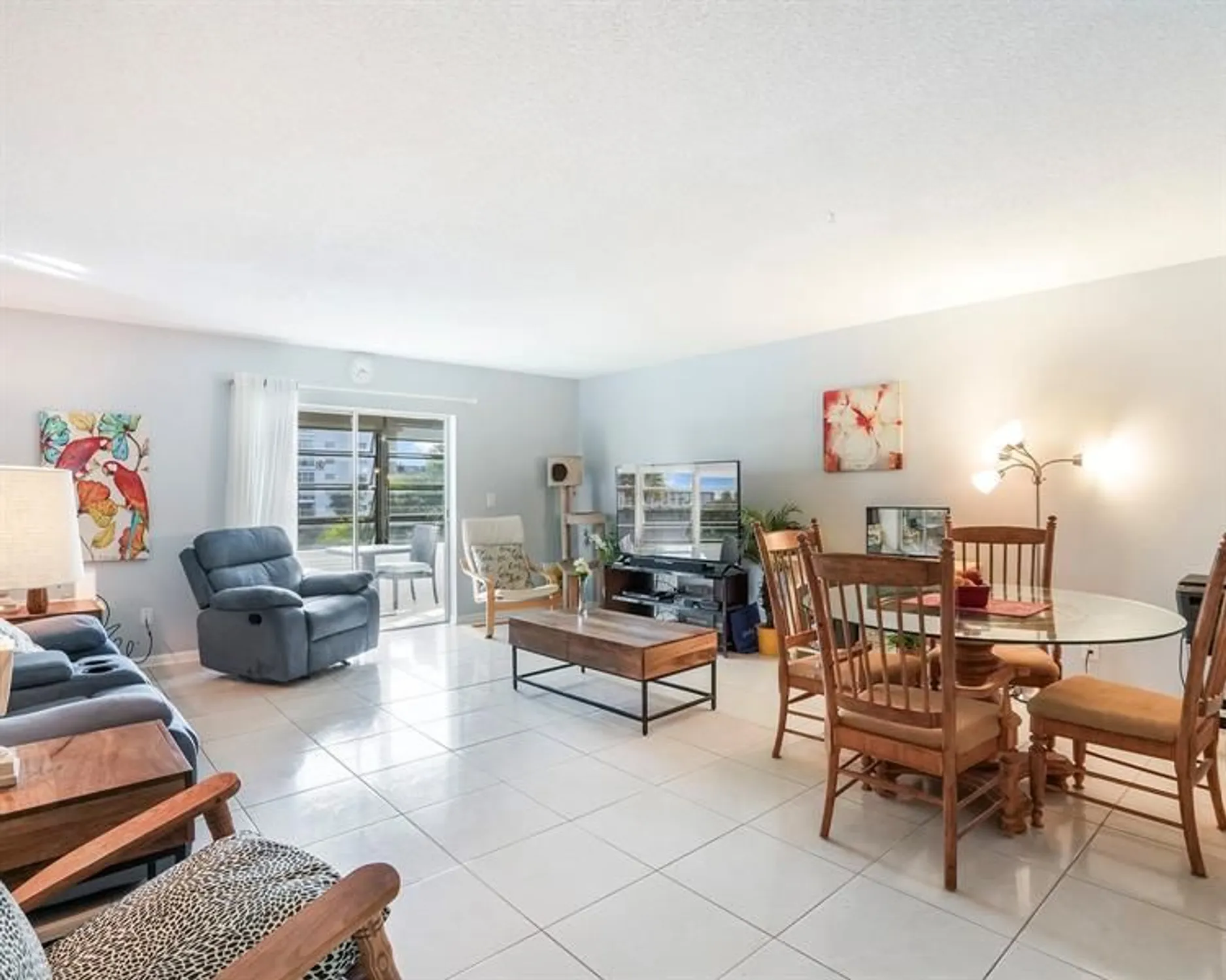 Property Slideshow image 14 of 22 | 4750 nw 22nd ct 204, Lauderhill, FL, 33313