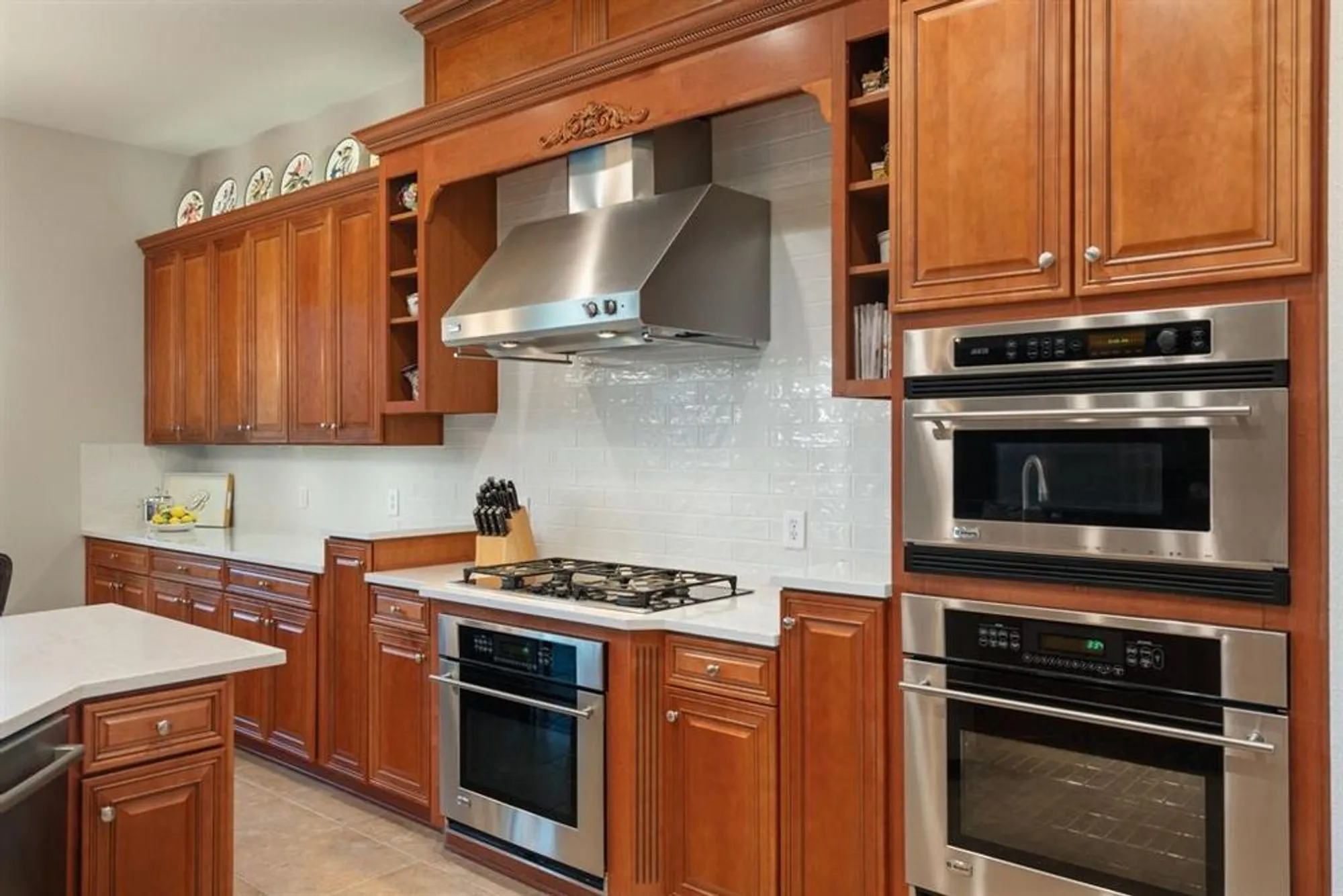 Property Slideshow image 16 of 40 | 7135 maumee valley ct, Frisco, TX, 75036