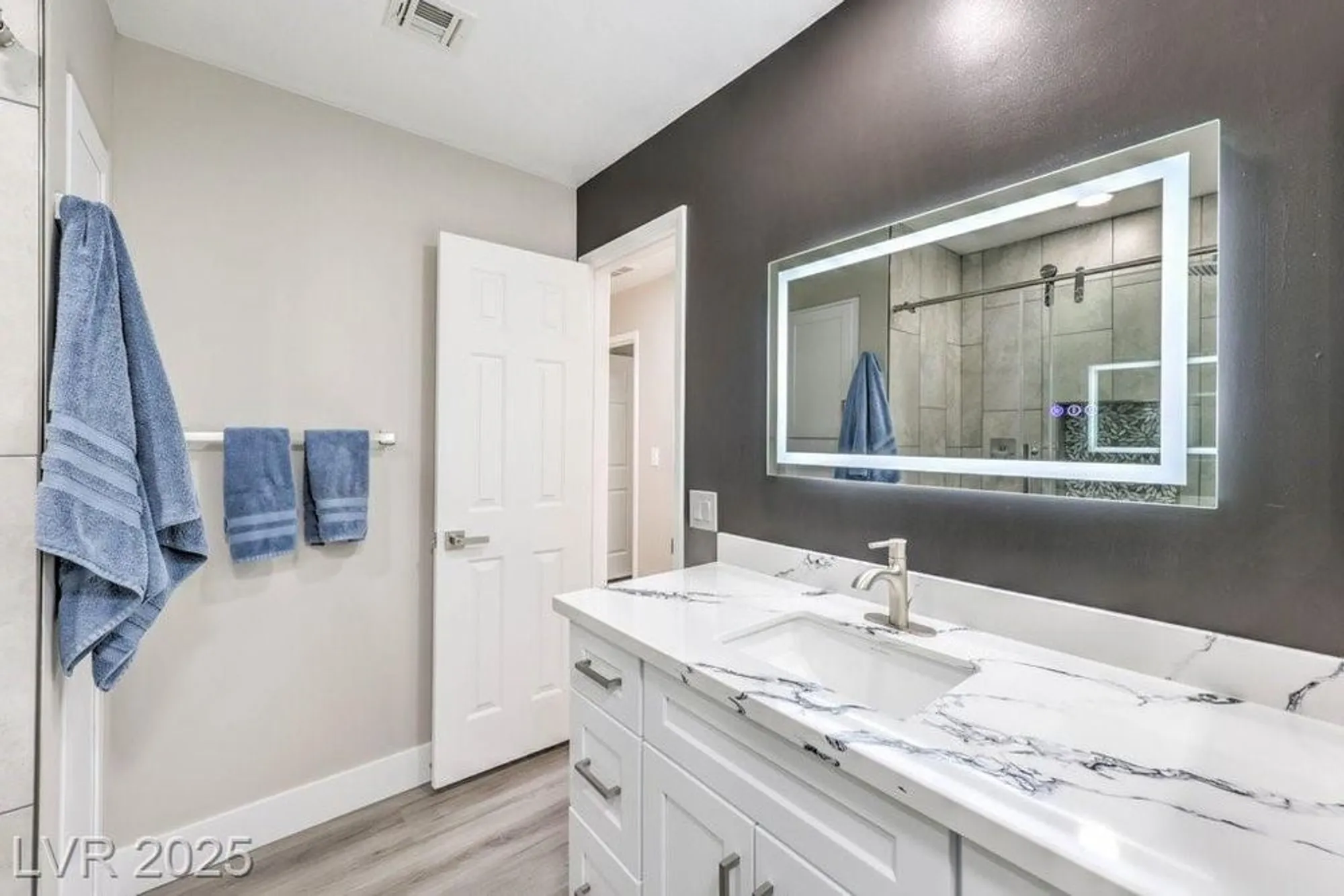 Property Slideshow image 37 of 63 | 5433 honey mesquite ln, Las Vegas, NV, 89130