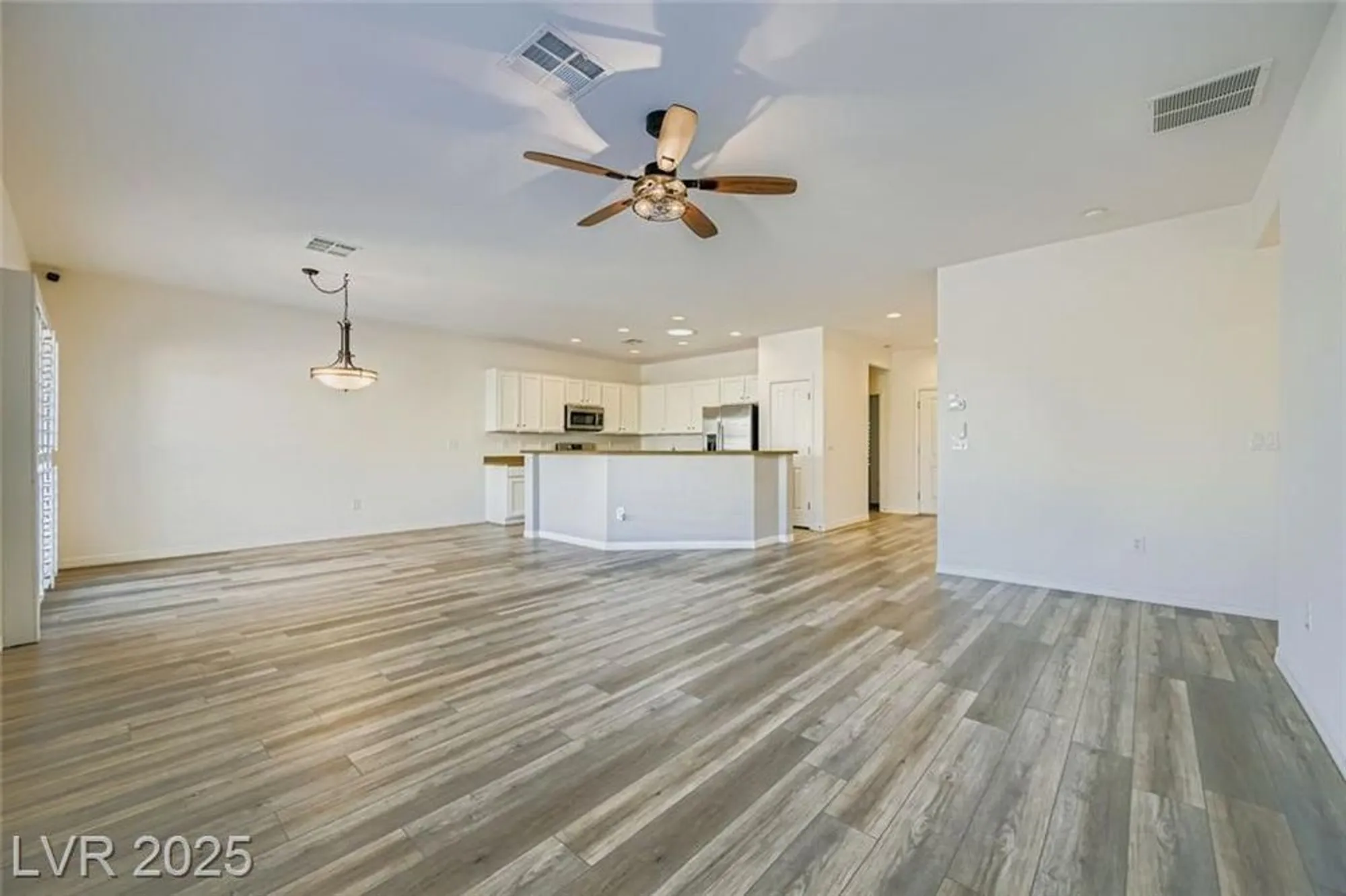 Property Slideshow image 13 of 33 | 3220 flinthead dr, North Las Vegas, NV, 89084