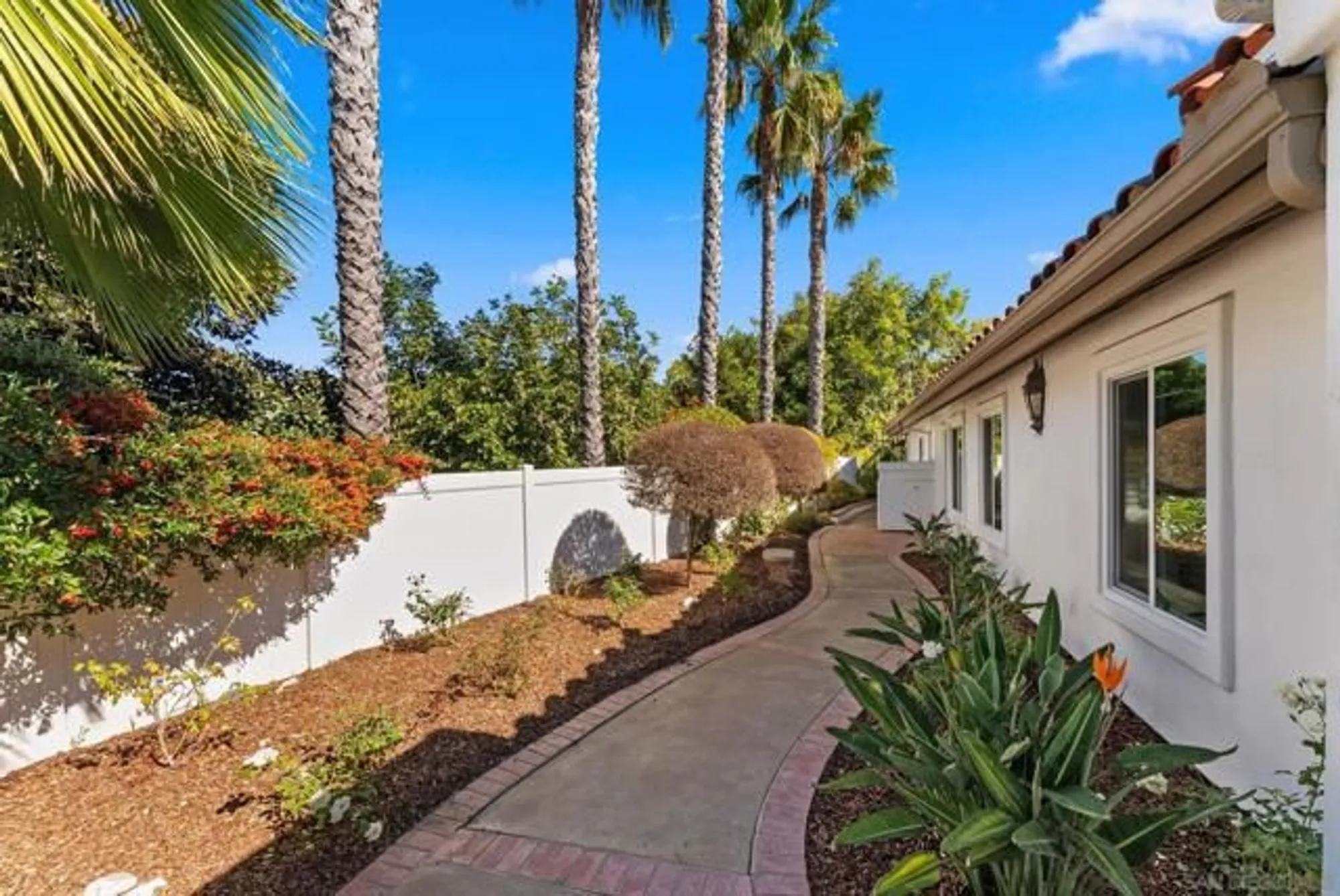 Property Slideshow image 2 of 34 | 4946 alicante way, Oceanside, CA, 92056