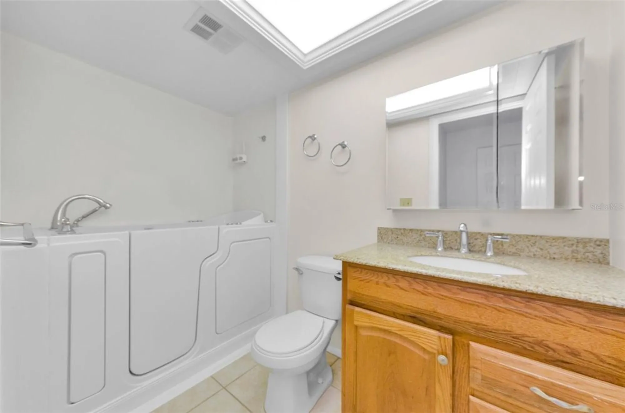 Property Slideshow image 22 of 95 | 2836 highlands blvd a, Palm Harbor, FL, 34684