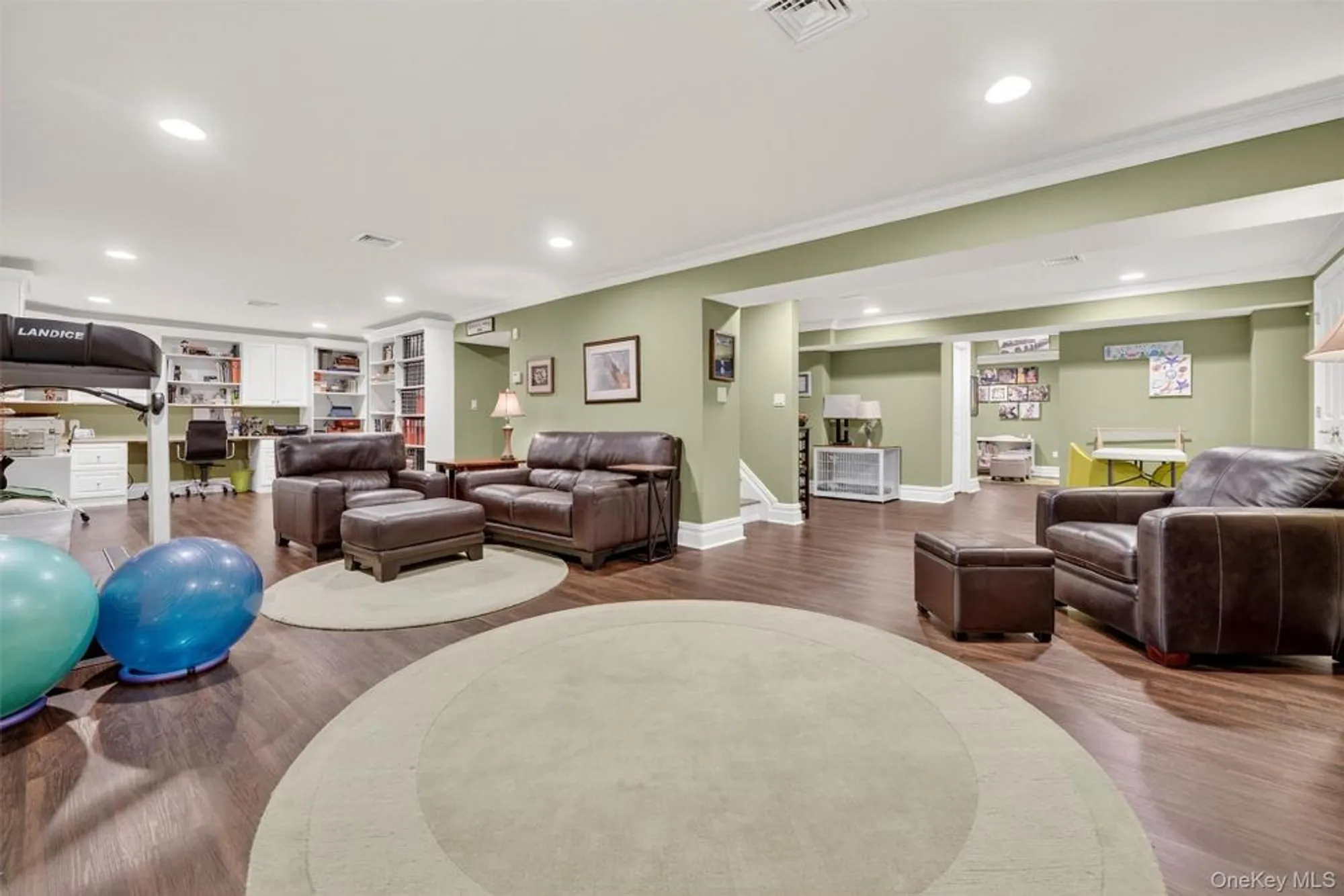 Property Slideshow image 25 of 44 | 29 michael roberts ct, Pearl River, NY, 10965