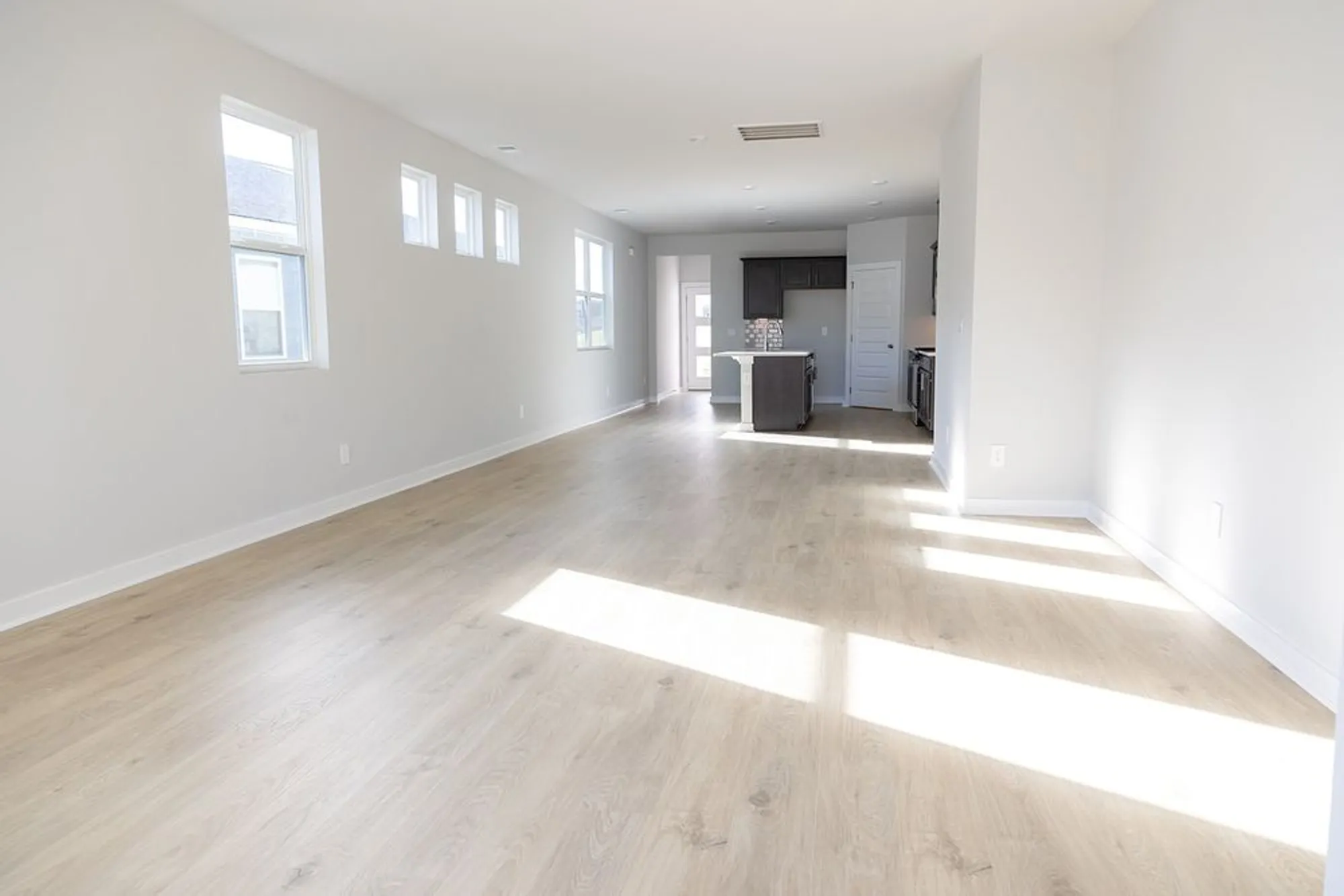 Property Slideshow image 4 of 43 | 2032 skippack pvt cir, Gallatin, TN, 37066