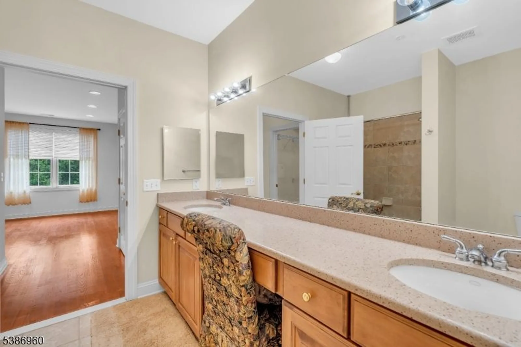 Property Slideshow image 19 of 38 | 182 victoria dr, Basking Ridge, NJ, 07920