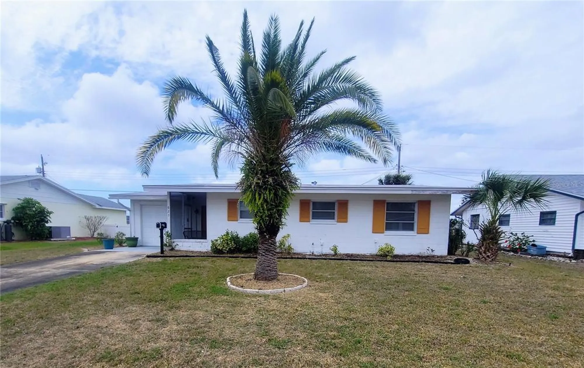 Property Slideshow image 2 of 44 | 823 la jolla ave, Sun City Center, FL, 33573