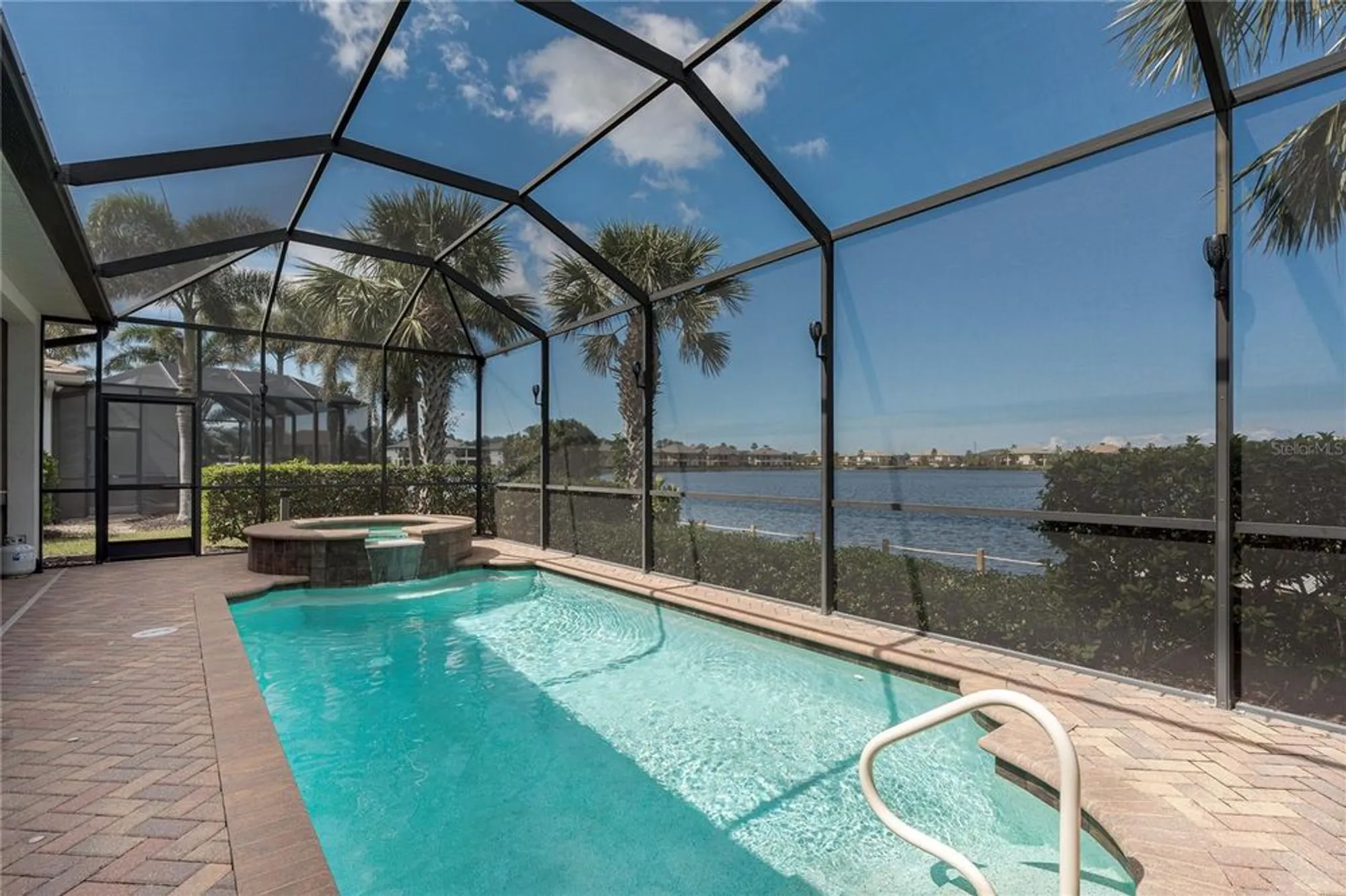 Property Slideshow image 22 of 56 | 5040 lake overlook ave, Bradenton, FL, 34208