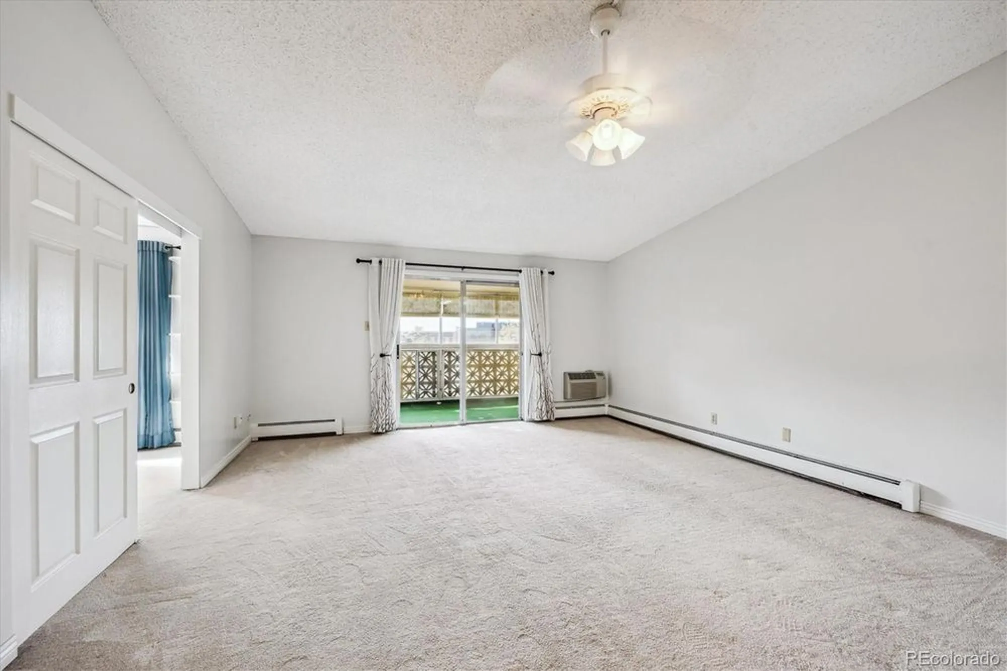 Property Slideshow image 10 of 25 | 3184 s heather gardens way apt 403, Aurora, CO, 80014