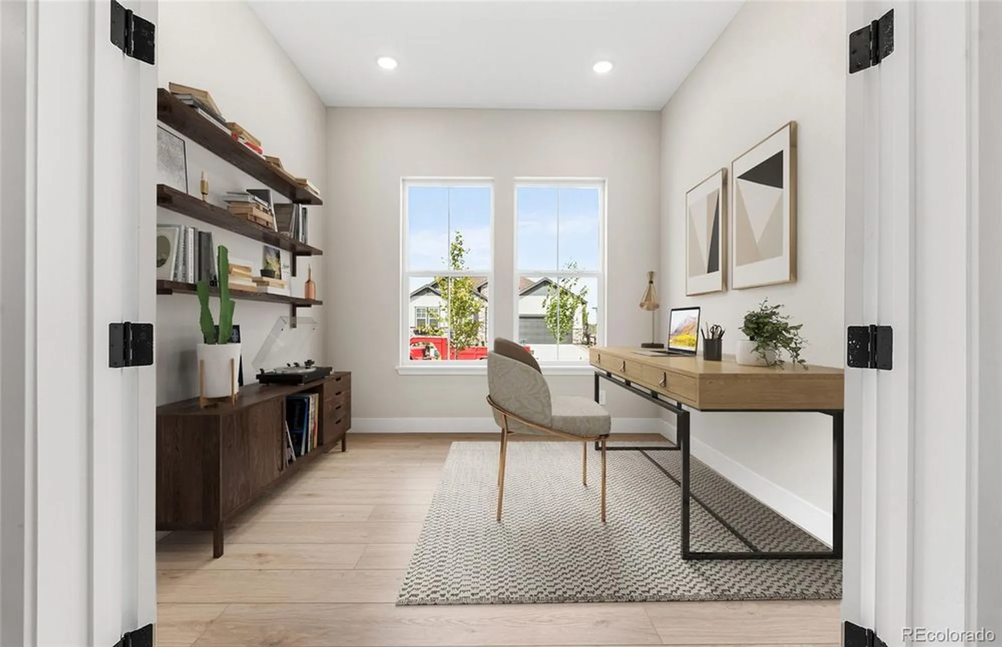 Property Slideshow image 4 of 45 | 8831 s quemoy st, Aurora, CO, 80016