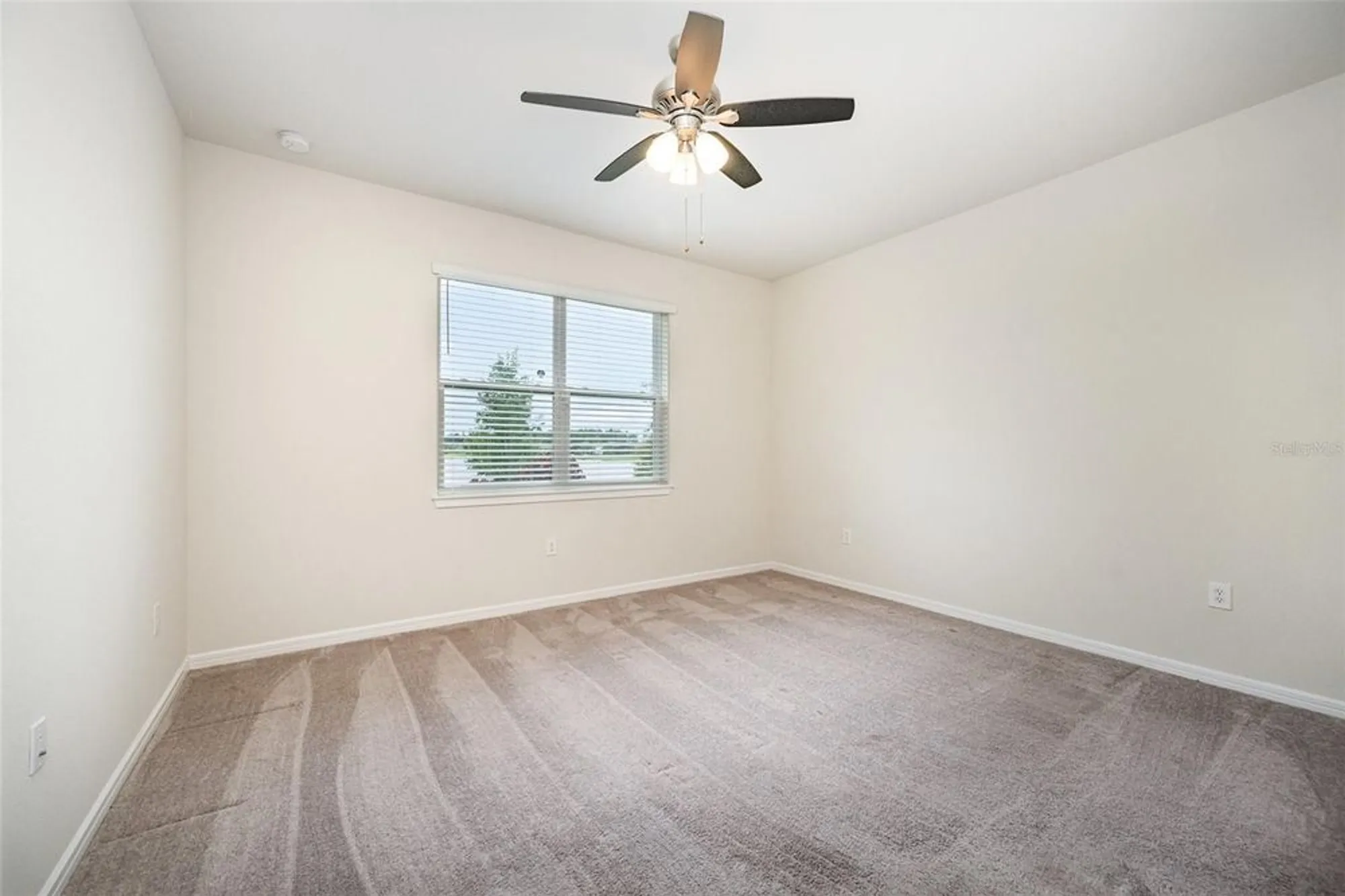 Property Slideshow image 12 of 27 | 2587 cliff way, Saint Cloud, FL, 34771