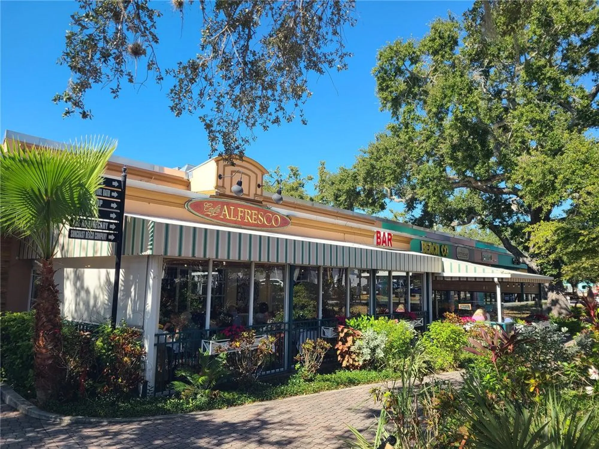 Property Slideshow image 37 of 43 | 1342 stonehaven ln, Dunedin, FL, 34698