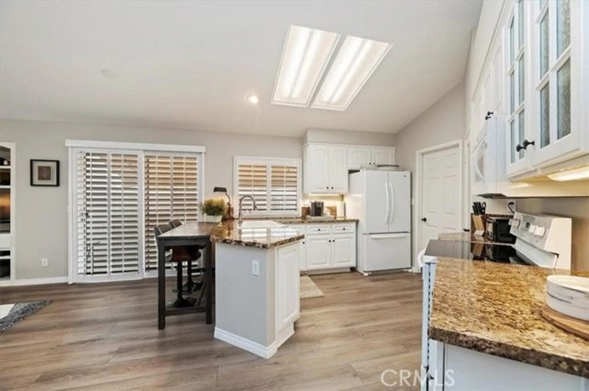 Property Slideshow image 12 of 59 | 23975 via pamilla, Murrieta, CA, 92562