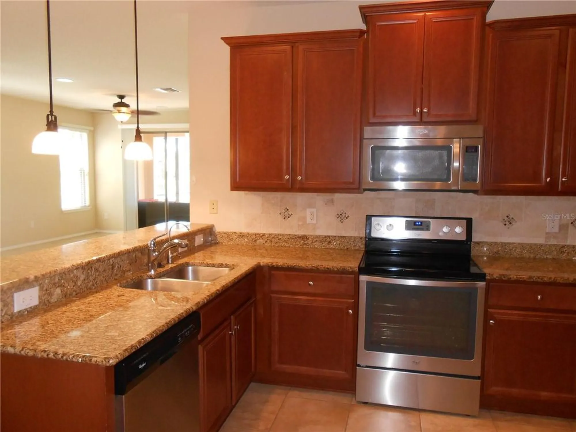 Property Slideshow image 26 of 61 | 344 mystic falls dr, Apollo Beach, FL, 33572