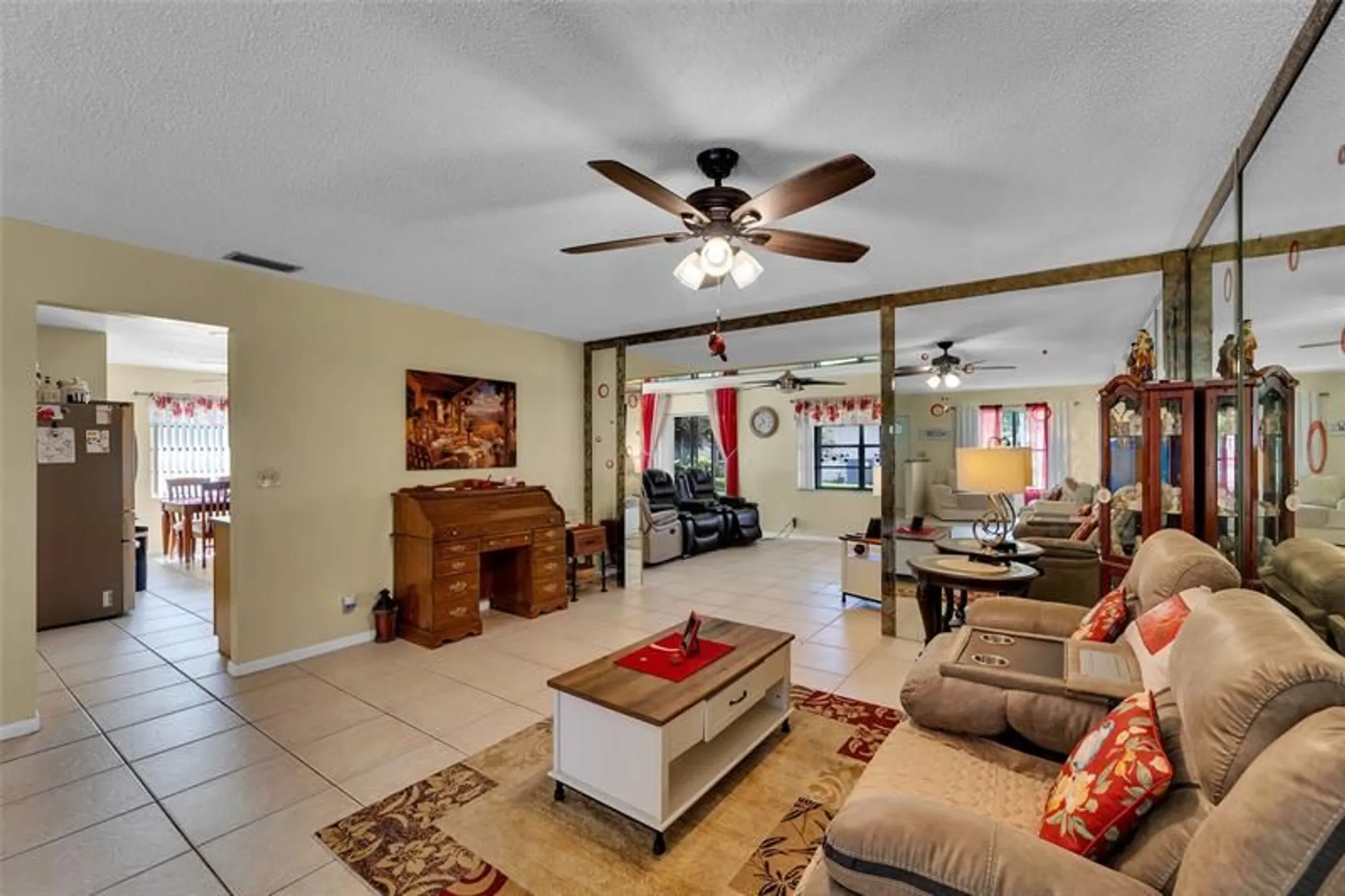 Property Slideshow image 16 of 50 | 9802 nw 75th ct, Tamarac, FL, 33321
