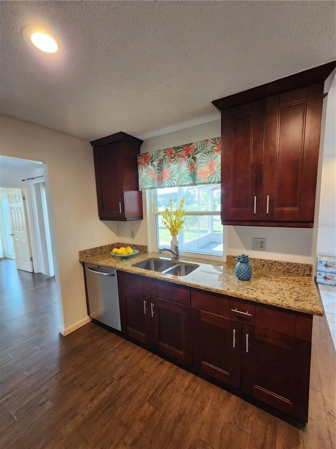 Property Slideshow image 5 of 37 | 9926 40th st, Pinellas Park, FL, 33782
