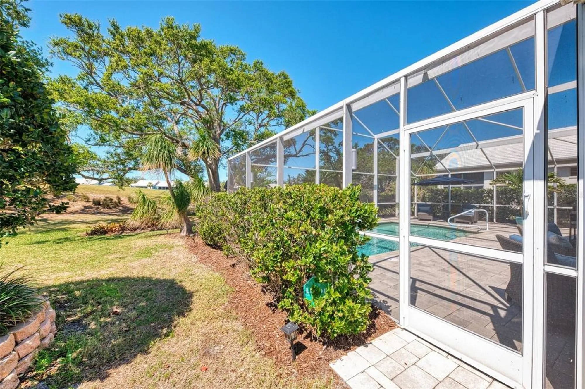 Property Slideshow image 50 of 55 | 320 bermuda ct 10, Venice, FL, 34293