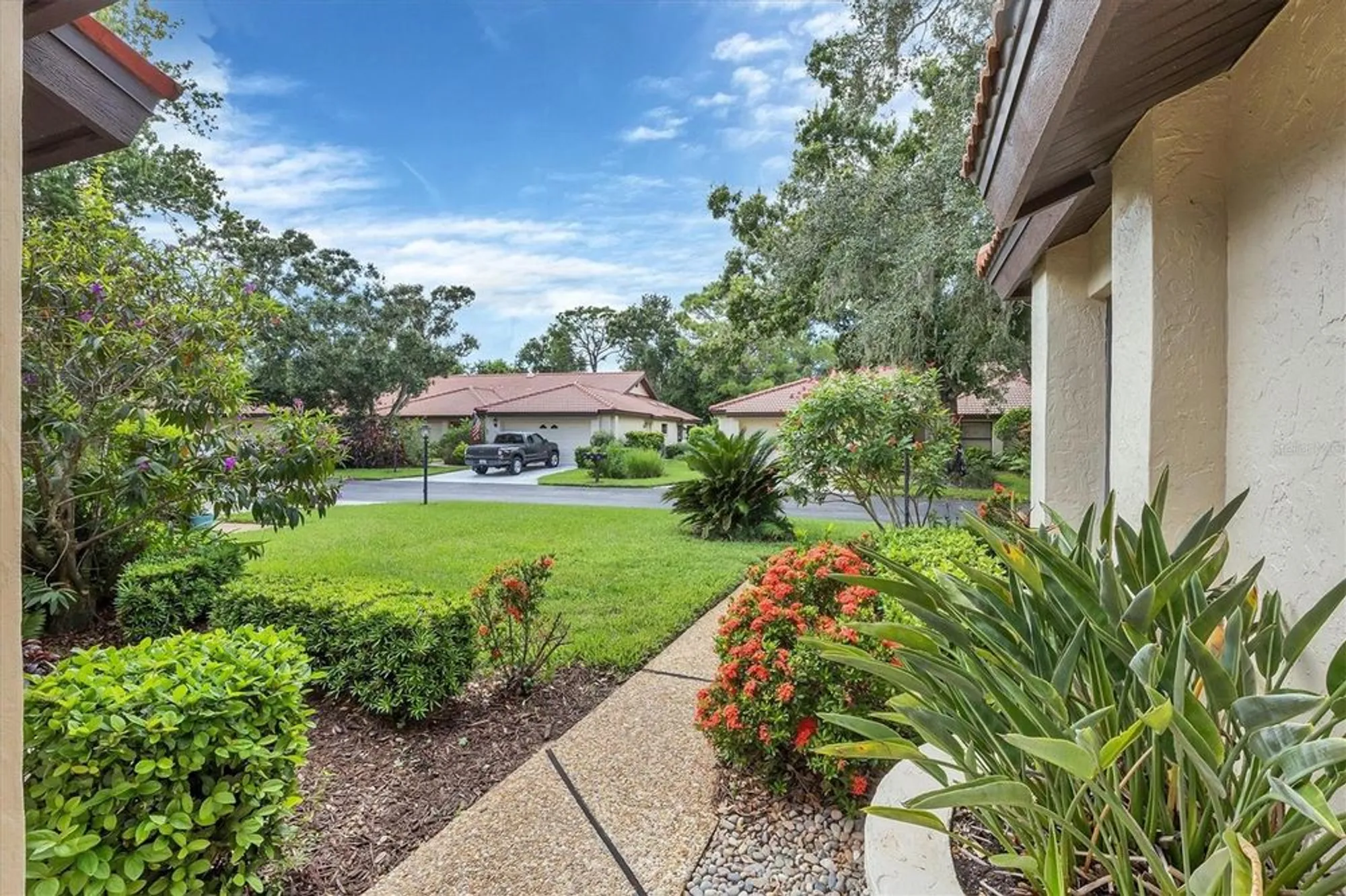 Property Slideshow image 6 of 94 | 7254 oak moss dr 72, Sarasota, FL, 34241