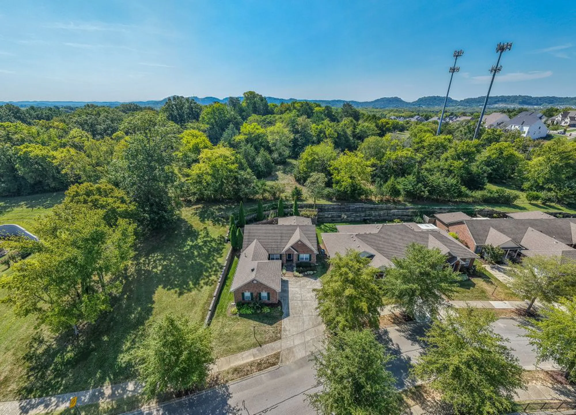 Property Slideshow image 10 of 51 | 226 wrennewood ln, Franklin, TN, 37064