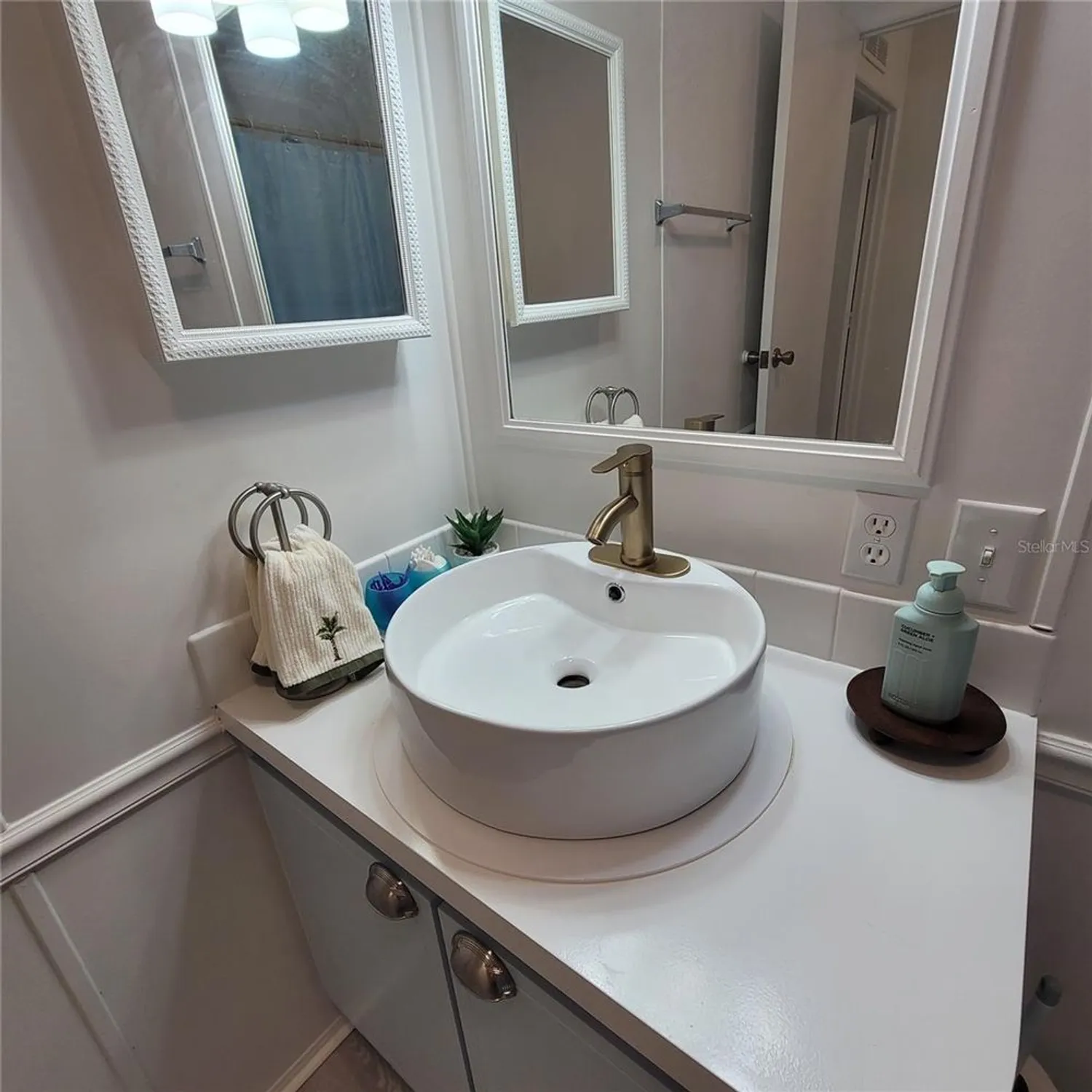 Property Slideshow image 11 of 25 | 1507 e schwartz blvd, Lady Lake, FL, 32159