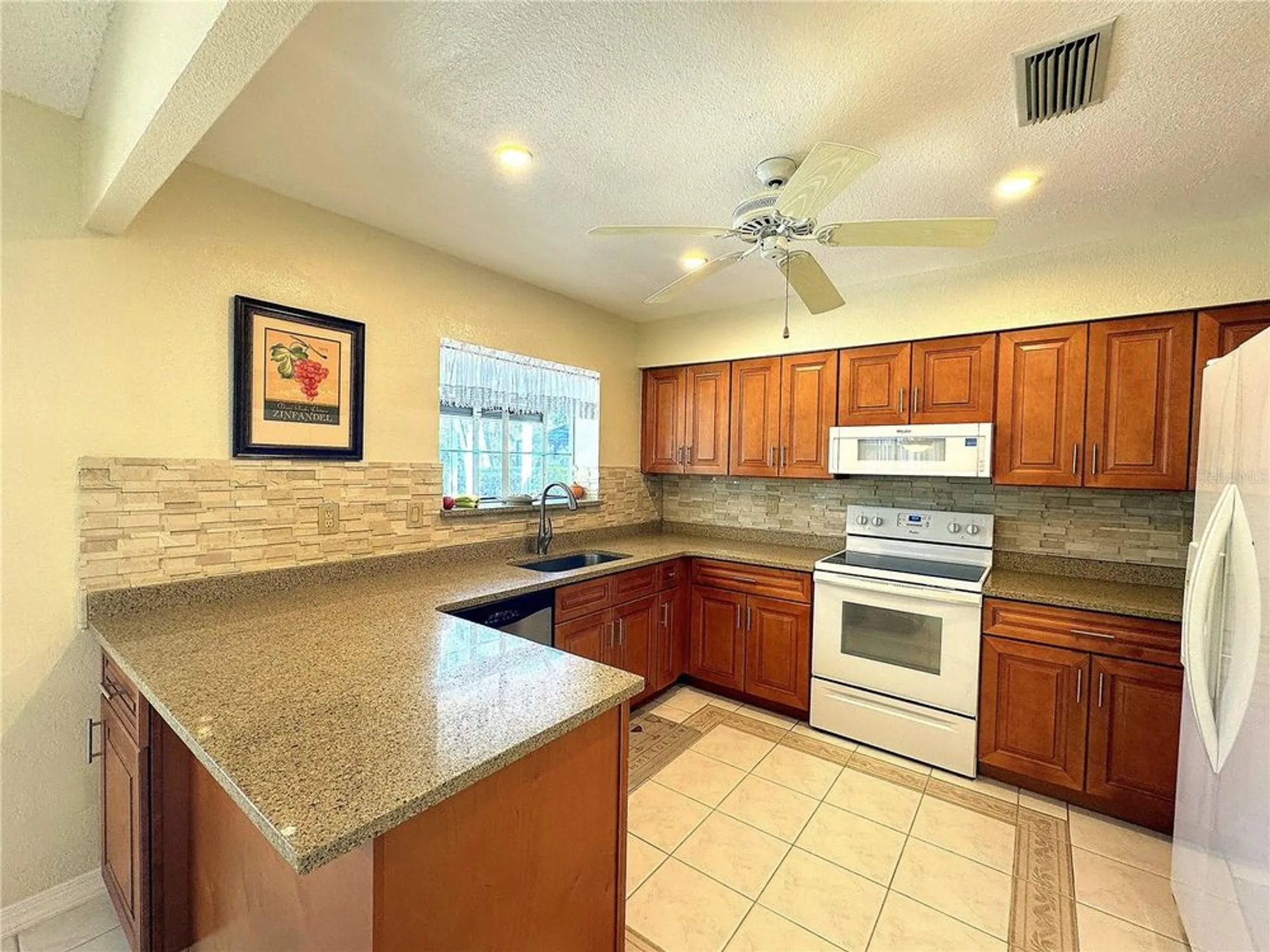 Property Slideshow image 12 of 55 | 5714 garden lakes fern, Bradenton, FL, 34203