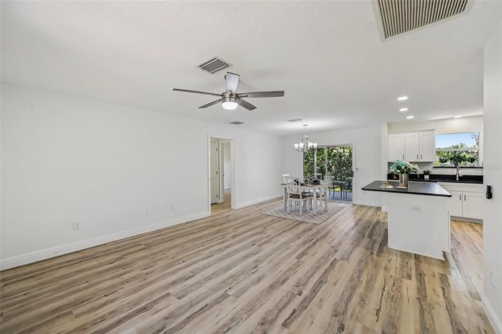 Property Slideshow image 6 of 53 | 2746 edwards ln, The Villages, FL, 32162