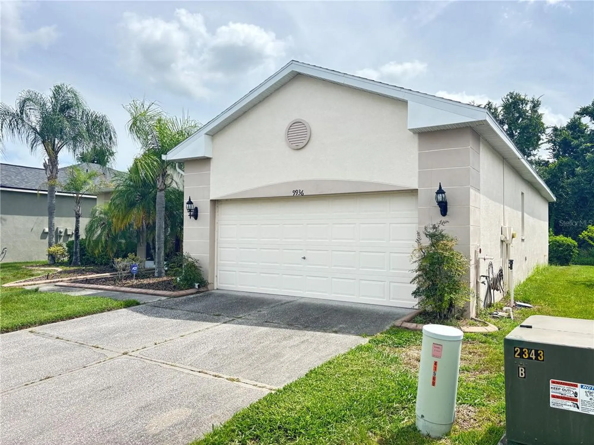 Property Slideshow image 3 of 23 | 9936 cleghorn dr, San Antonio, FL, 33576