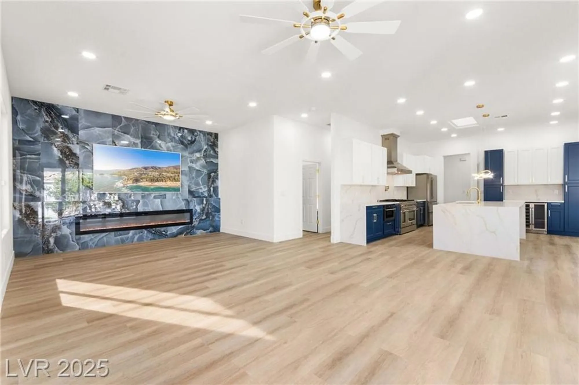 Property Slideshow image 1 of 99 | 3004 darby falls dr, Las Vegas, NV, 89134