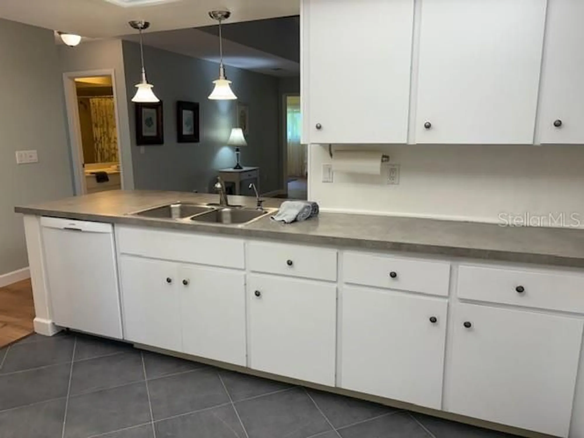 Property Slideshow image 23 of 33 | 7205 wood creek dr 16, Sarasota, FL, 34231