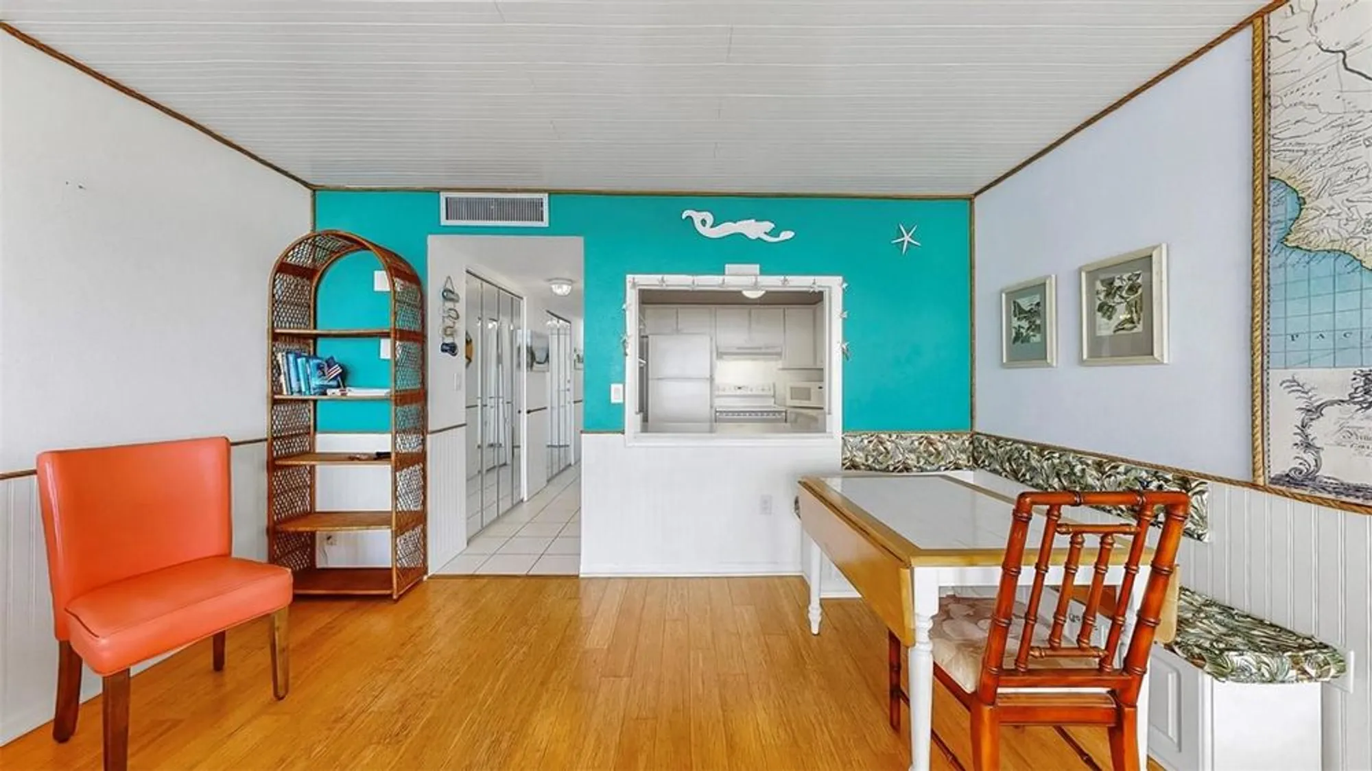 Property Slideshow image 25 of 46 | 4550 cove cir apt 605, Saint Petersburg, FL, 33708