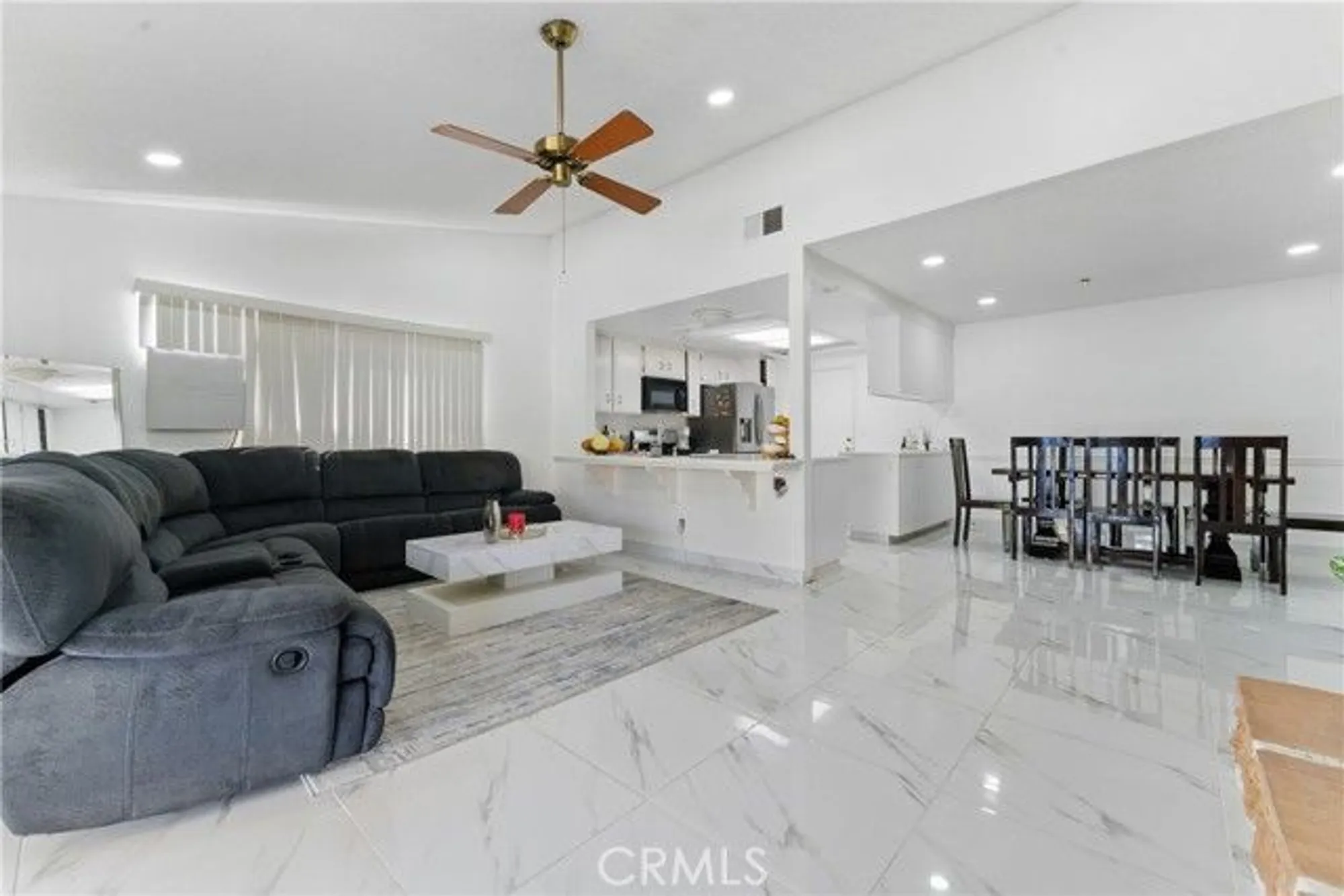 Property Slideshow image 19 of 36 | 2250 redwood dr, Hemet, CA, 92545