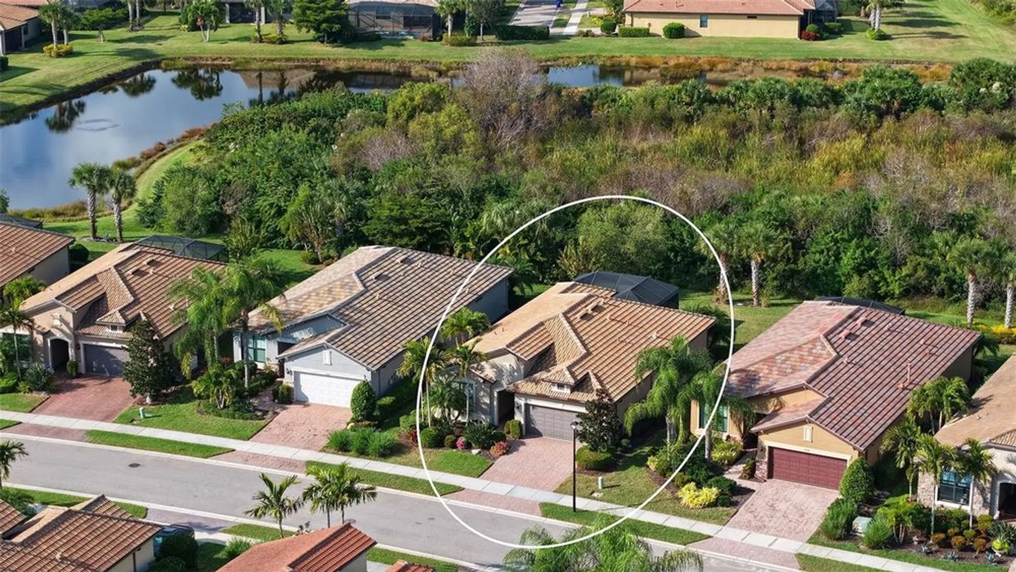 Property Slideshow image 4 of 64 | 5934 caspian tern dr, Sarasota, FL, 34238