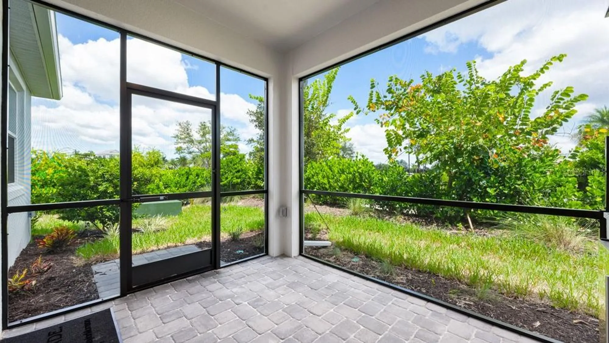 Property Slideshow image 35 of 62 | 4070 santa caterina blvd # 101, Bradenton, FL, 34211