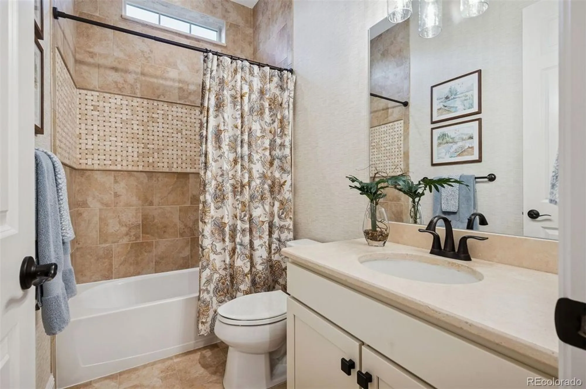 Property Slideshow image 29 of 48 | 8363 s winnipeg ct, Aurora, CO, 80016