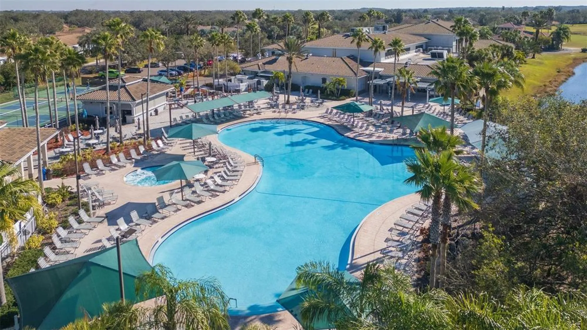 Property Slideshow image 45 of 72 | 951 villeroy greens dr, Sun City Center, FL, 33573