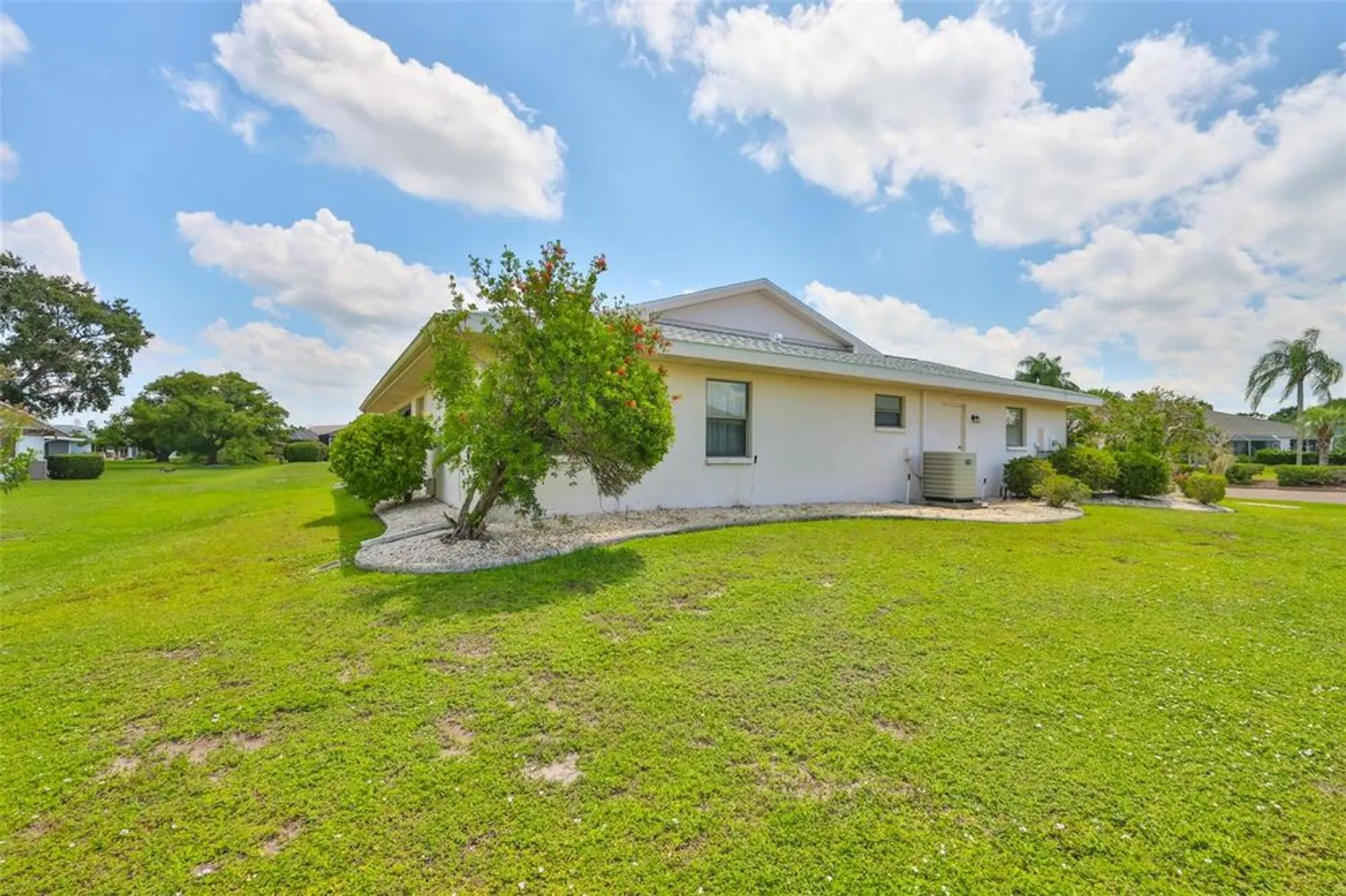 Property Slideshow image 5 of 22 | 1709 s pebble beach blvd, Sun City Center, FL, 33573