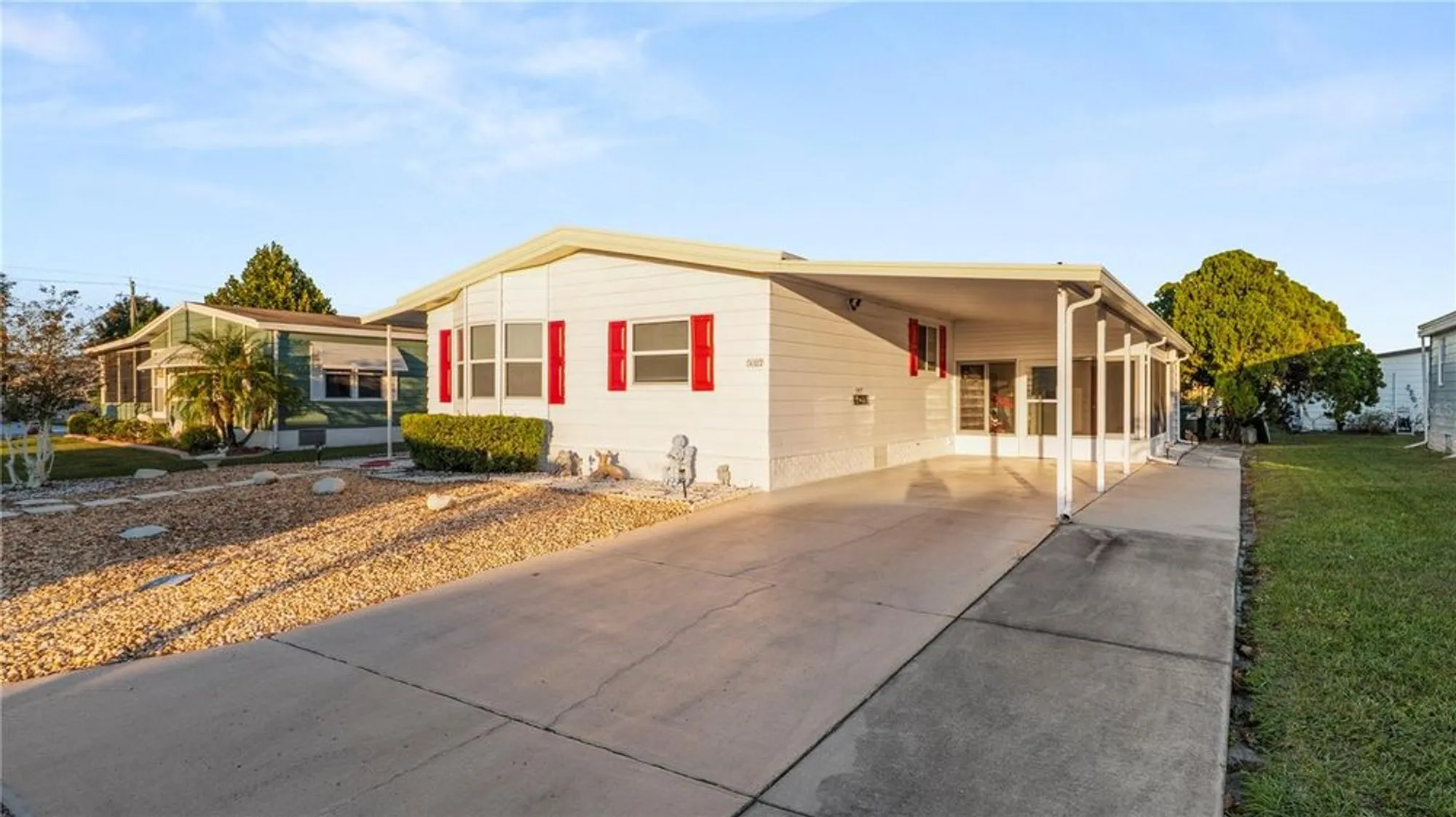 Property Slideshow image 2 of 47 | 5027 forest crest dr, Lakeland, FL, 33810