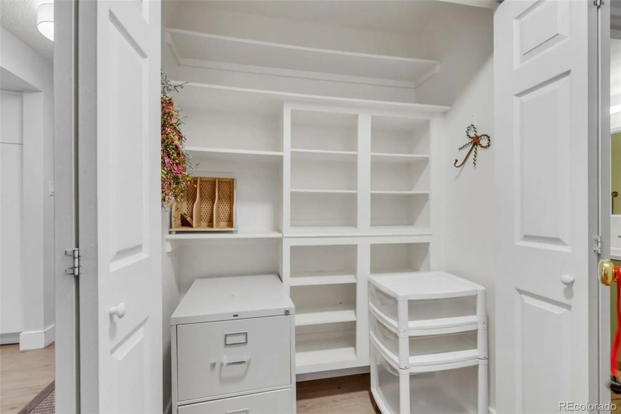 Property Slideshow image 18 of 43 | 13631 e marina dr apt 105, Aurora, CO, 80014