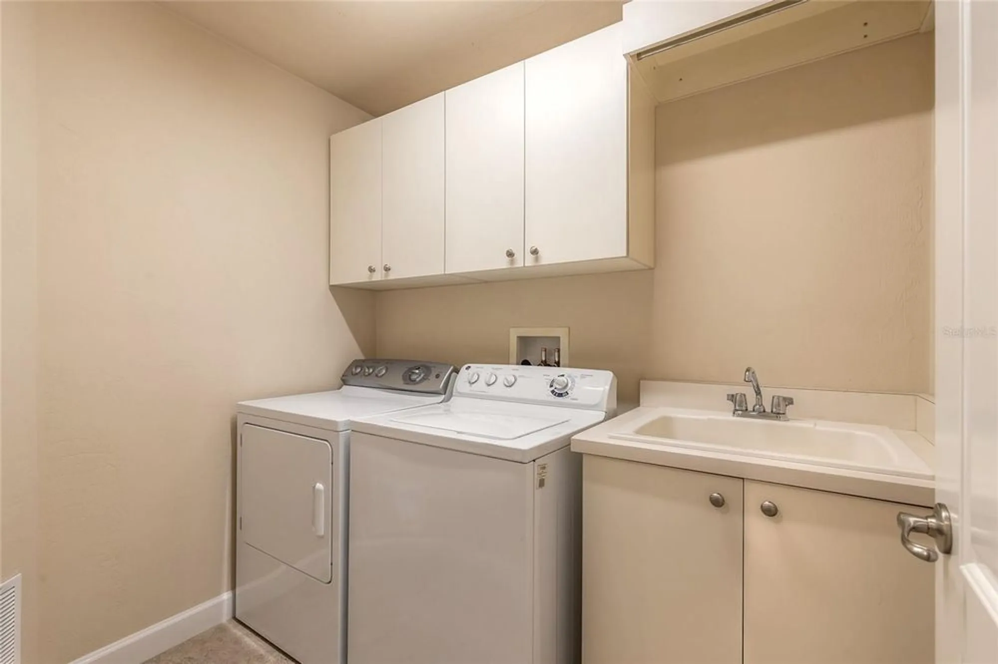 Property Slideshow image 38 of 55 | 424 luna bella ln 422, New Smyrna Beach, FL, 32168