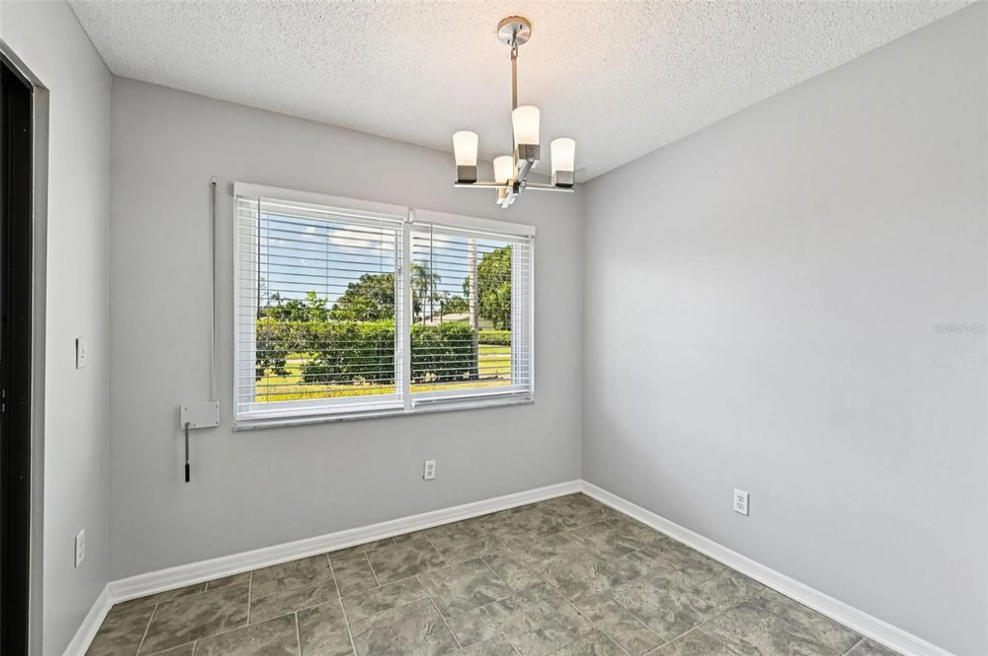 Property Slideshow image 16 of 55 | 2421 lancaster dr, Sun City Center, FL, 33573