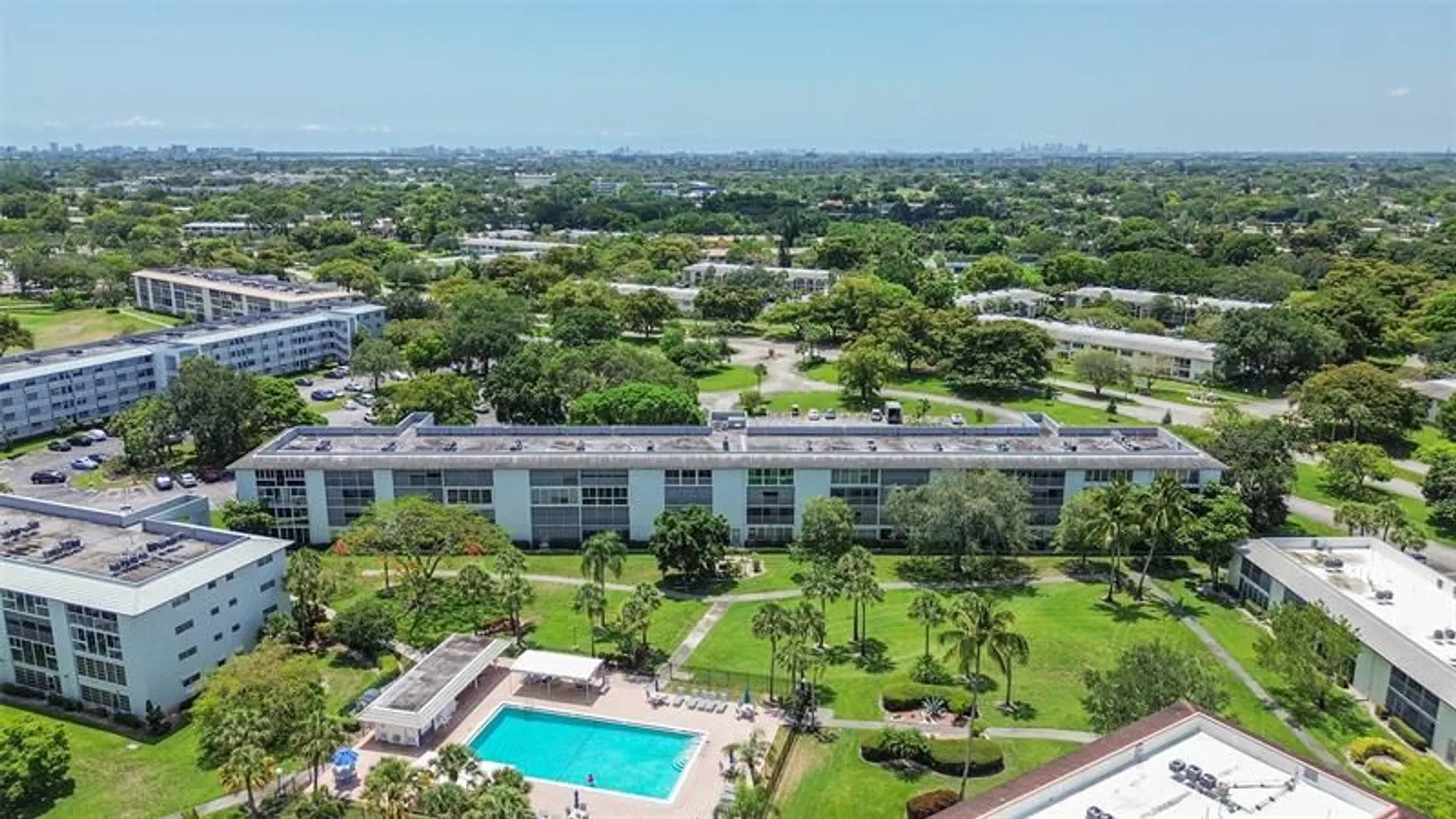 Property Slideshow image 33 of 43 | 2804 victoria way c3, Coconut Creek, FL, 33066