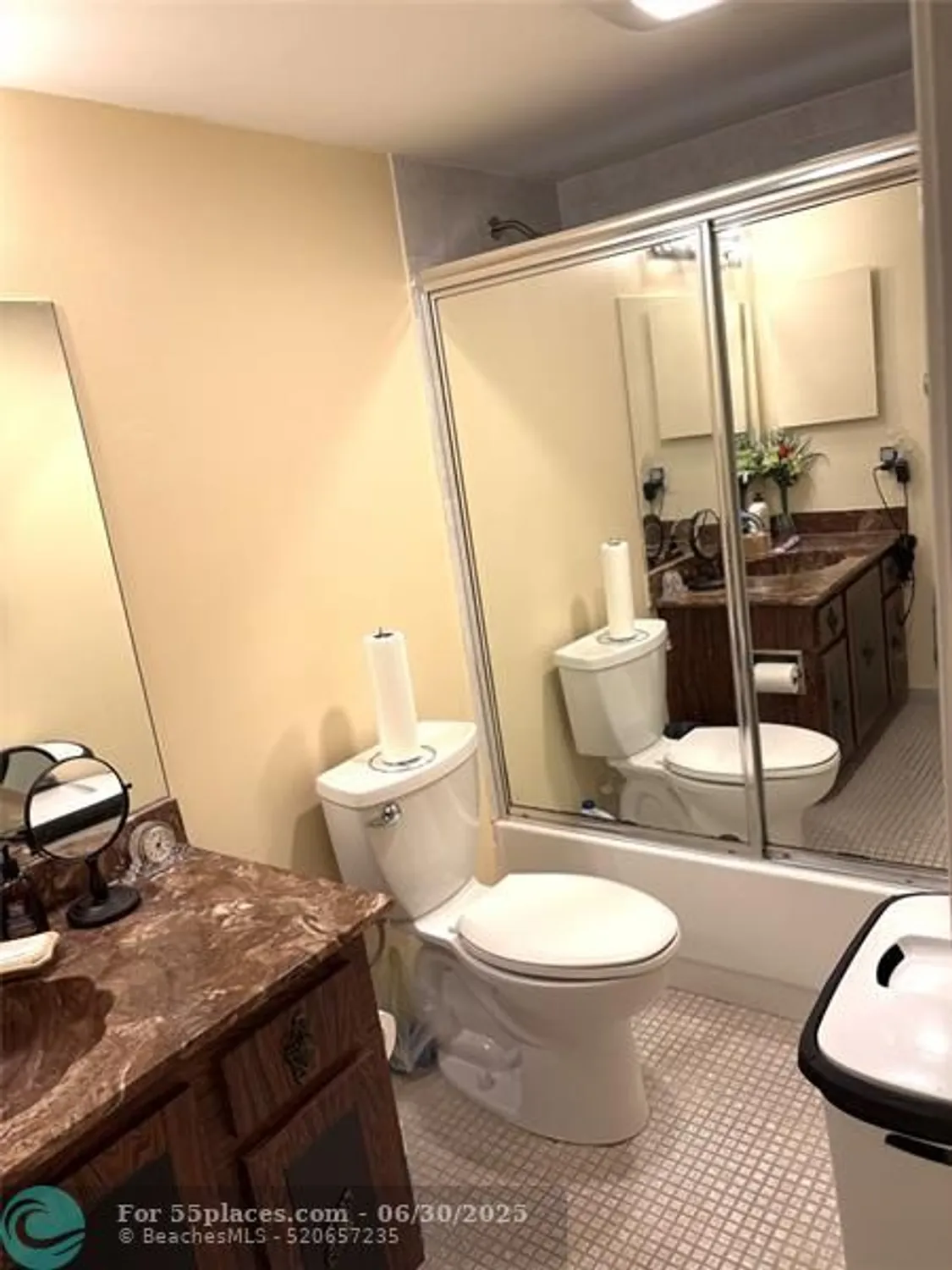 Property Slideshow image 9 of 17 | 3571 inverrary dr 209, Lauderhill, FL, 33319