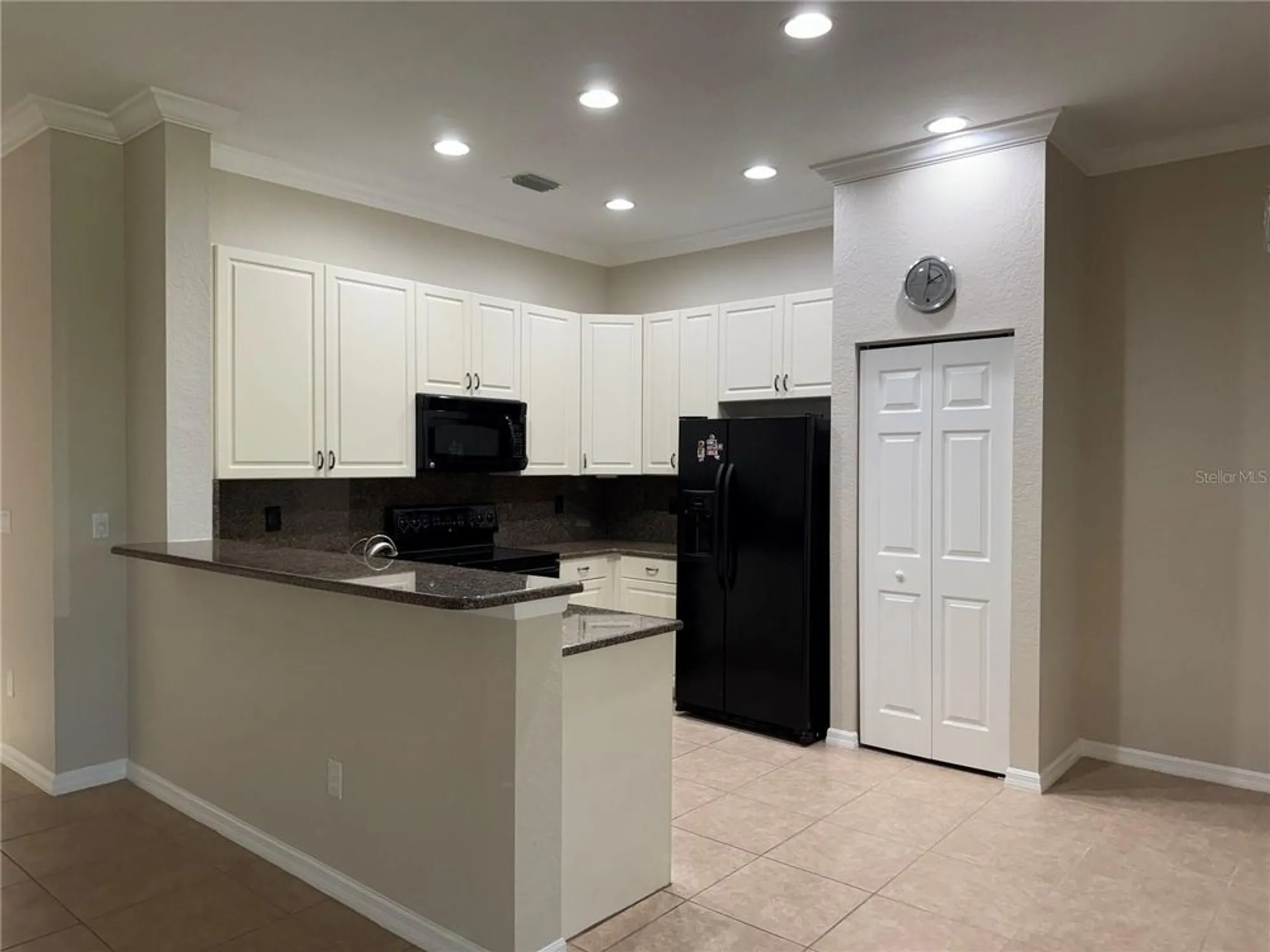 Property Slideshow image 5 of 40 | 4938 sandy brook cir, Wimauma, FL, 33598