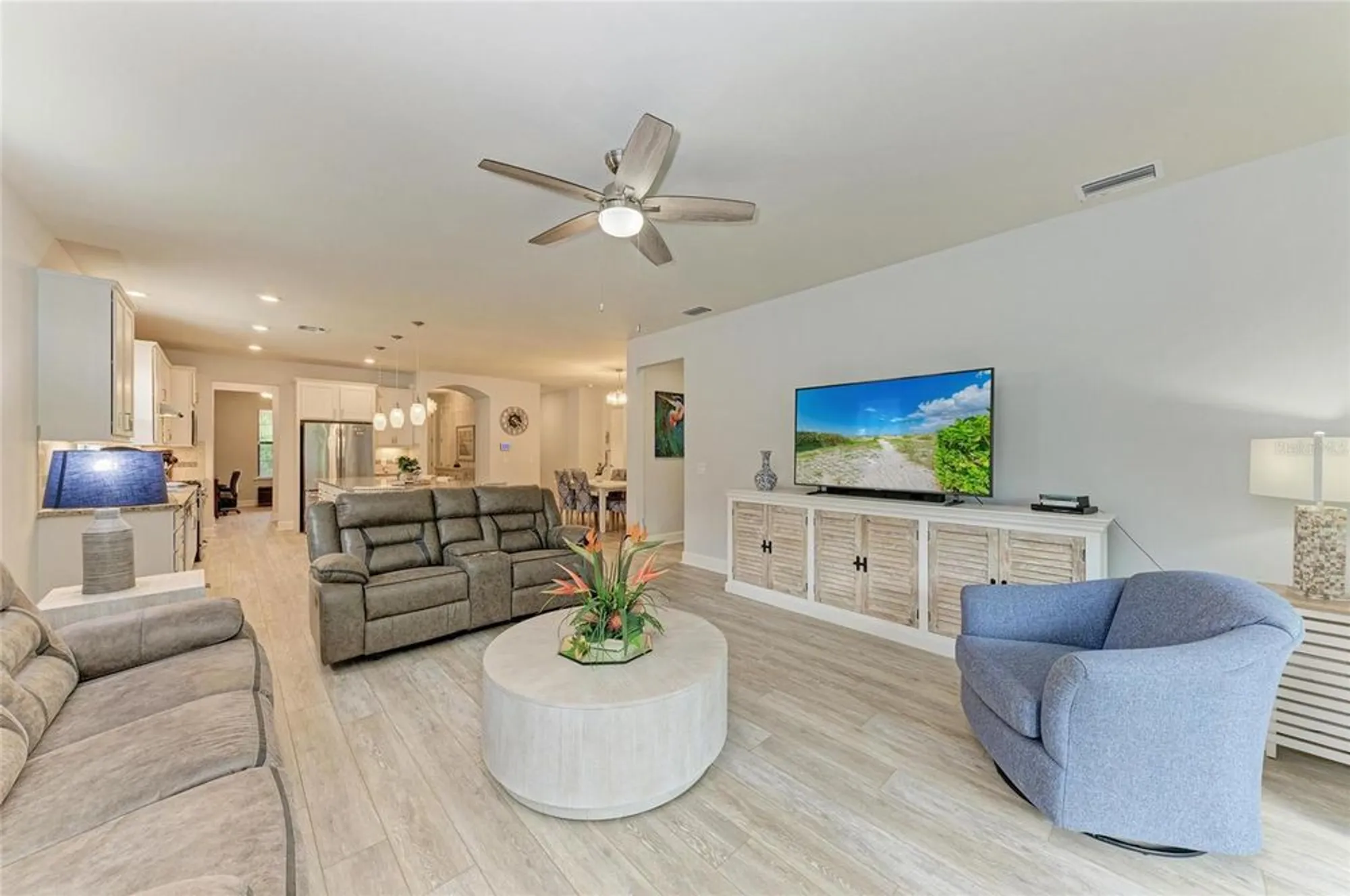 Property Slideshow image 24 of 65 | 7572 viola loop, Bradenton, FL, 34202