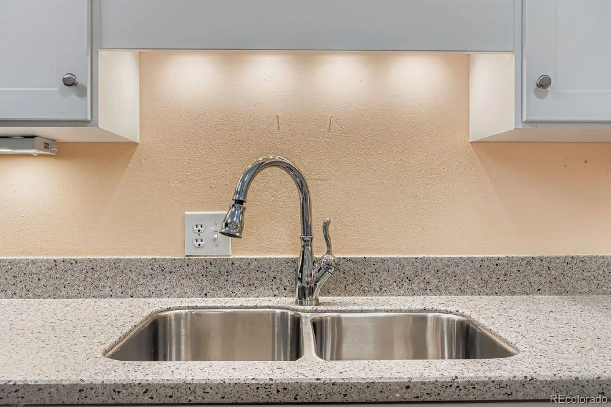 Property Slideshow image 14 of 38 | 645 s alton way 12a, Denver, CO, 80247
