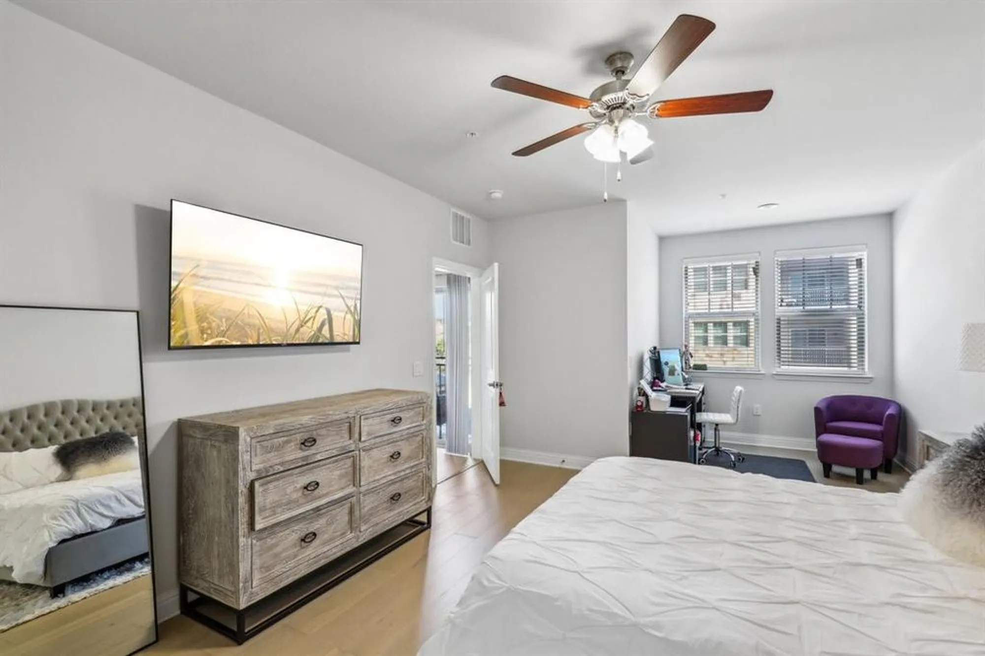 Property Slideshow image 17 of 39 | 1735 wittington pl apt 2305, Dallas, TX, 75234