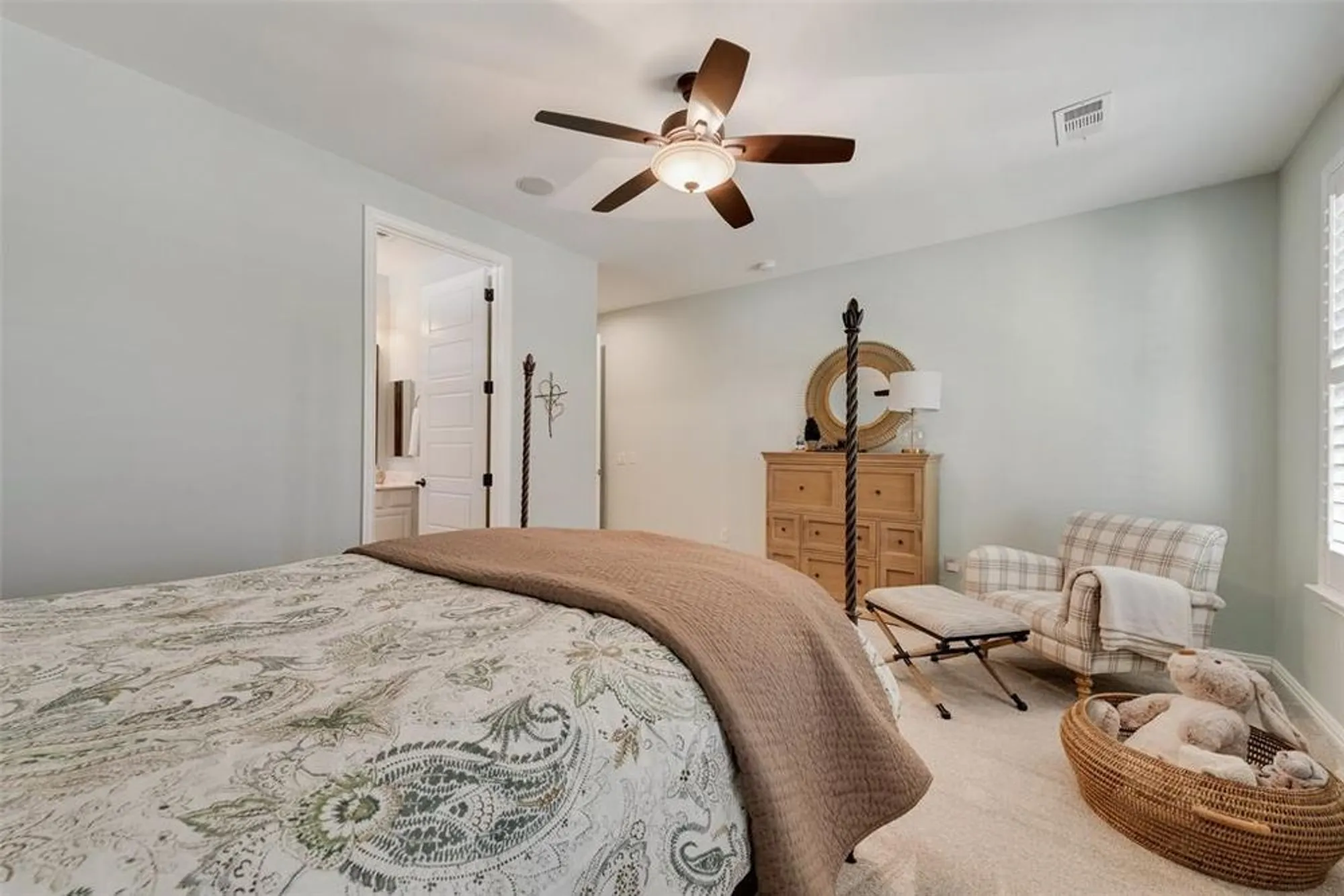 Property Slideshow image 20 of 32 | 11532 southerland dr, Denton, TX, 76207