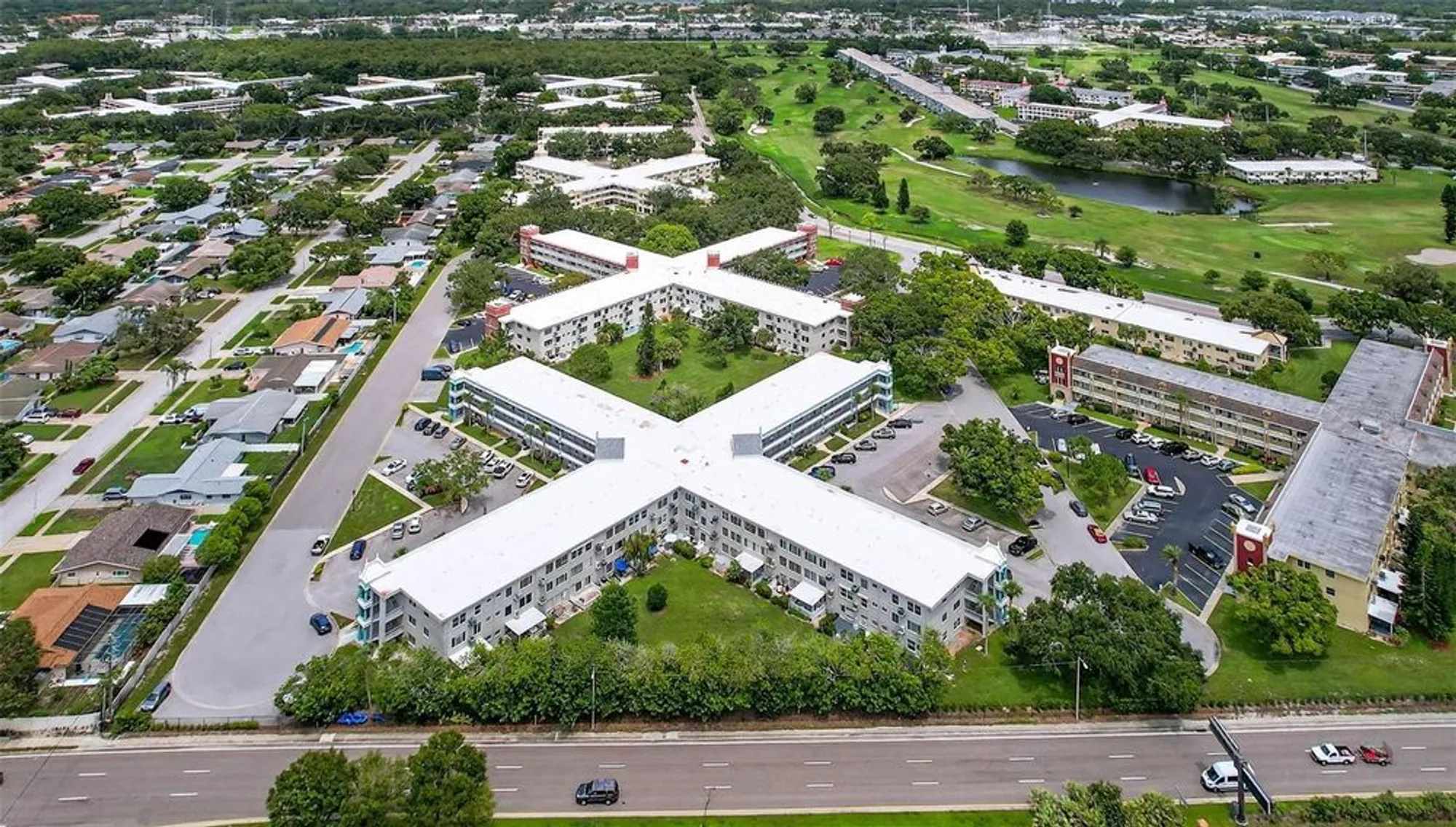 Property Slideshow image 29 of 32 | 2370 jamaican st 84, Clearwater, FL, 33763