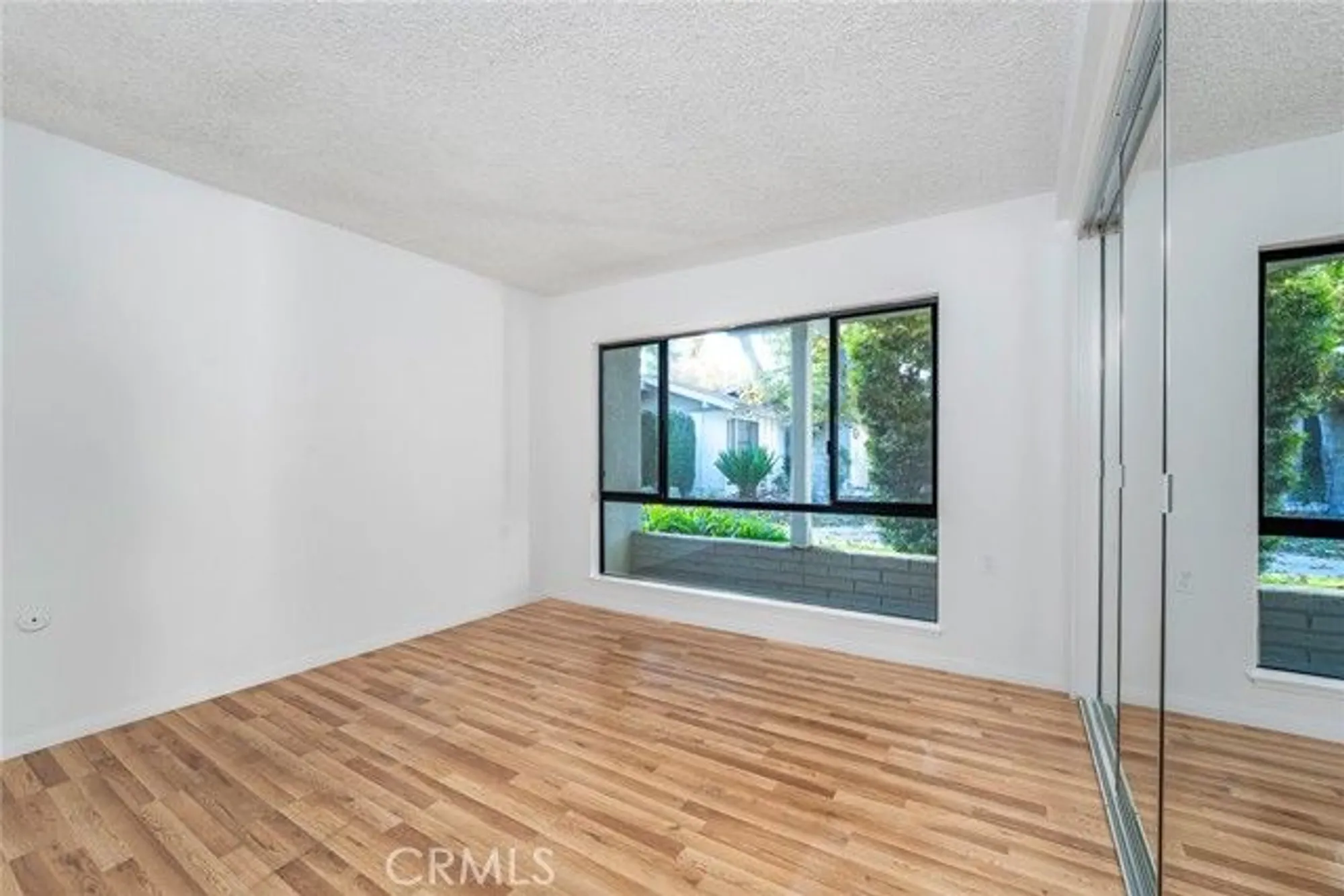 Property Slideshow image 14 of 40 | 936 avenida majorca, Laguna Woods, CA, 92637