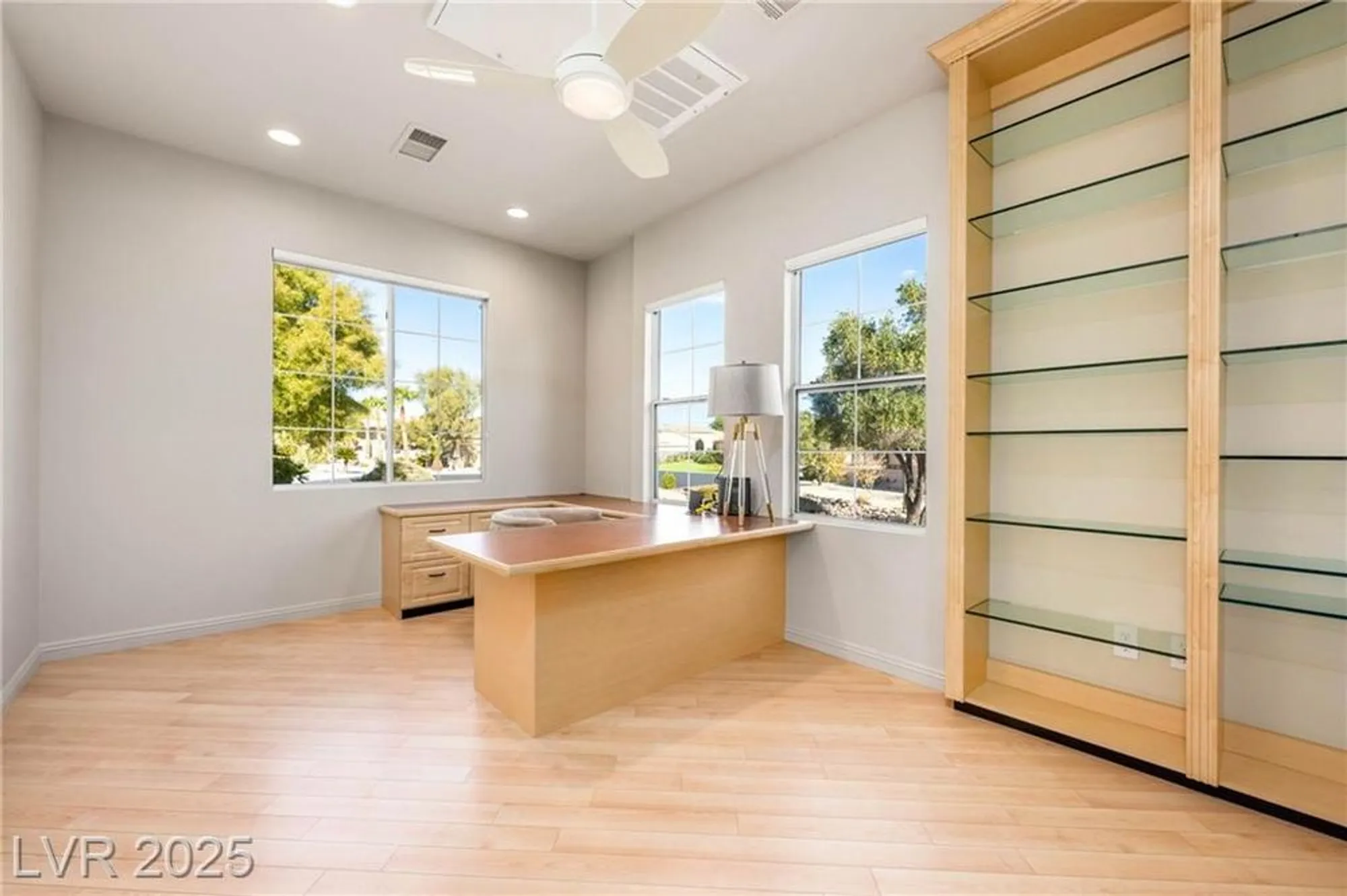 Property Slideshow image 41 of 54 | 10243 cantiamo ct, Las Vegas, NV, 89135